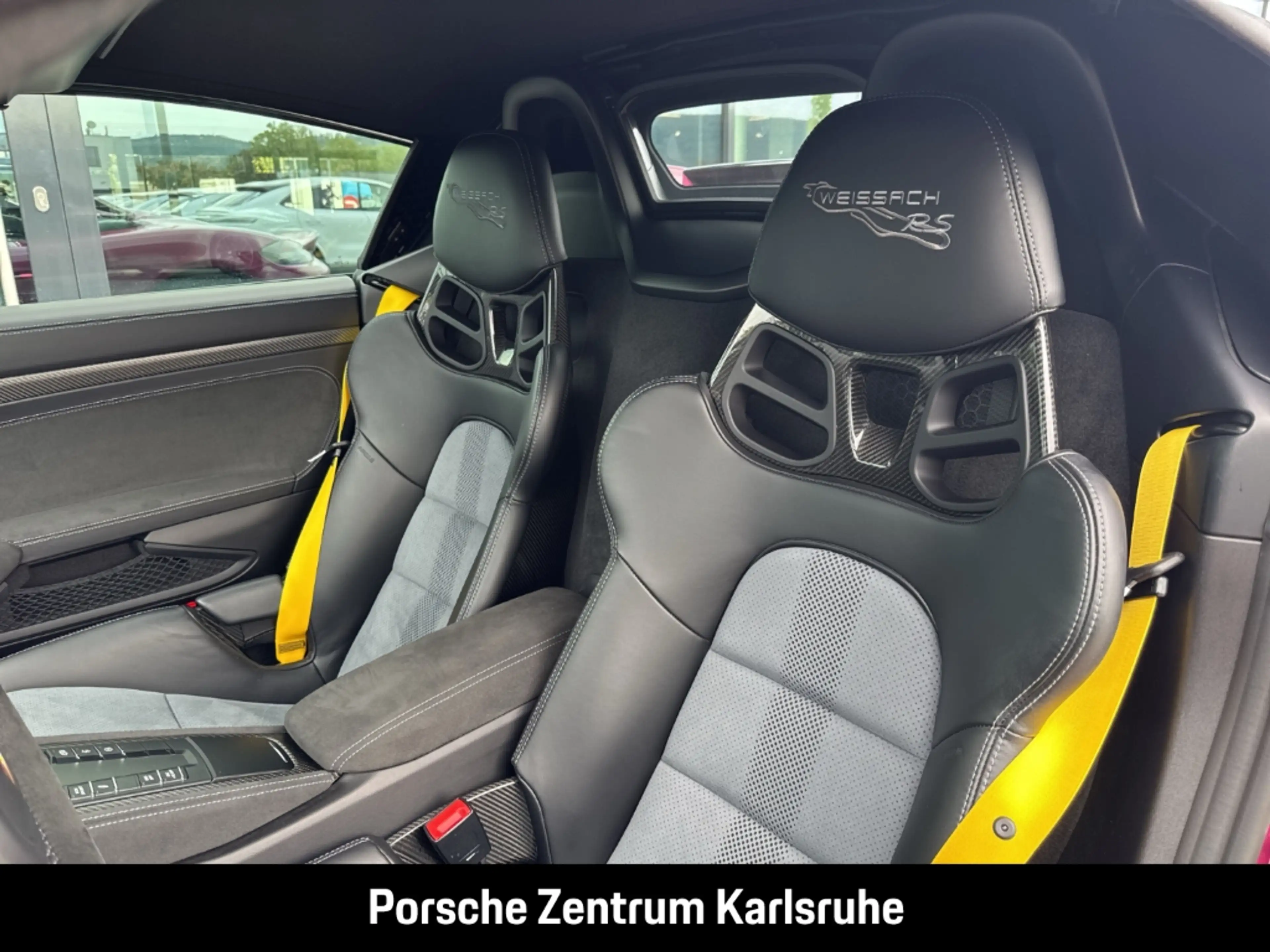 Porsche 718 Spyder RS — photo 15