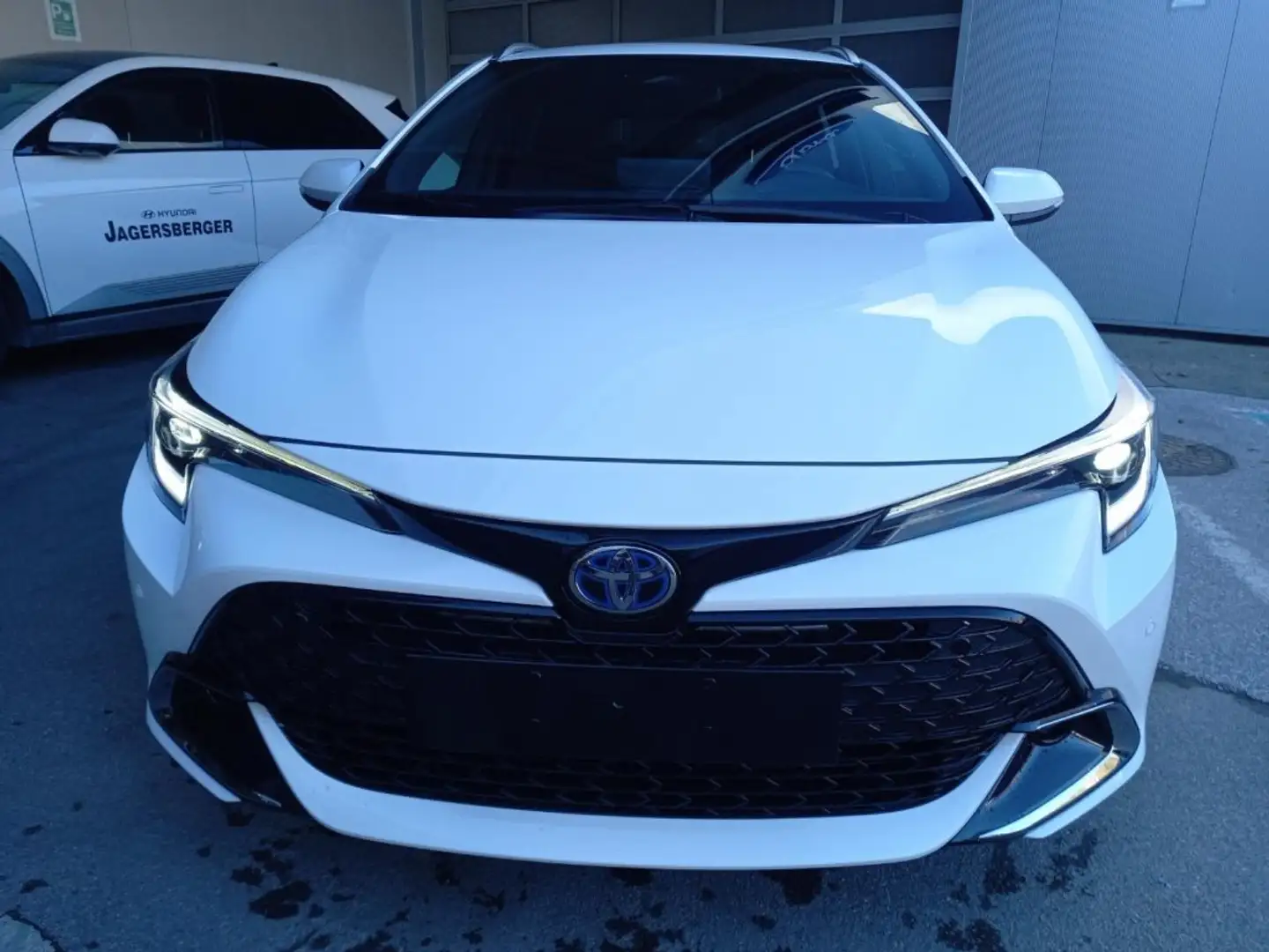 Toyota Corolla 1,8 Hybrid Touring Sports Active Drive Blanco - 2