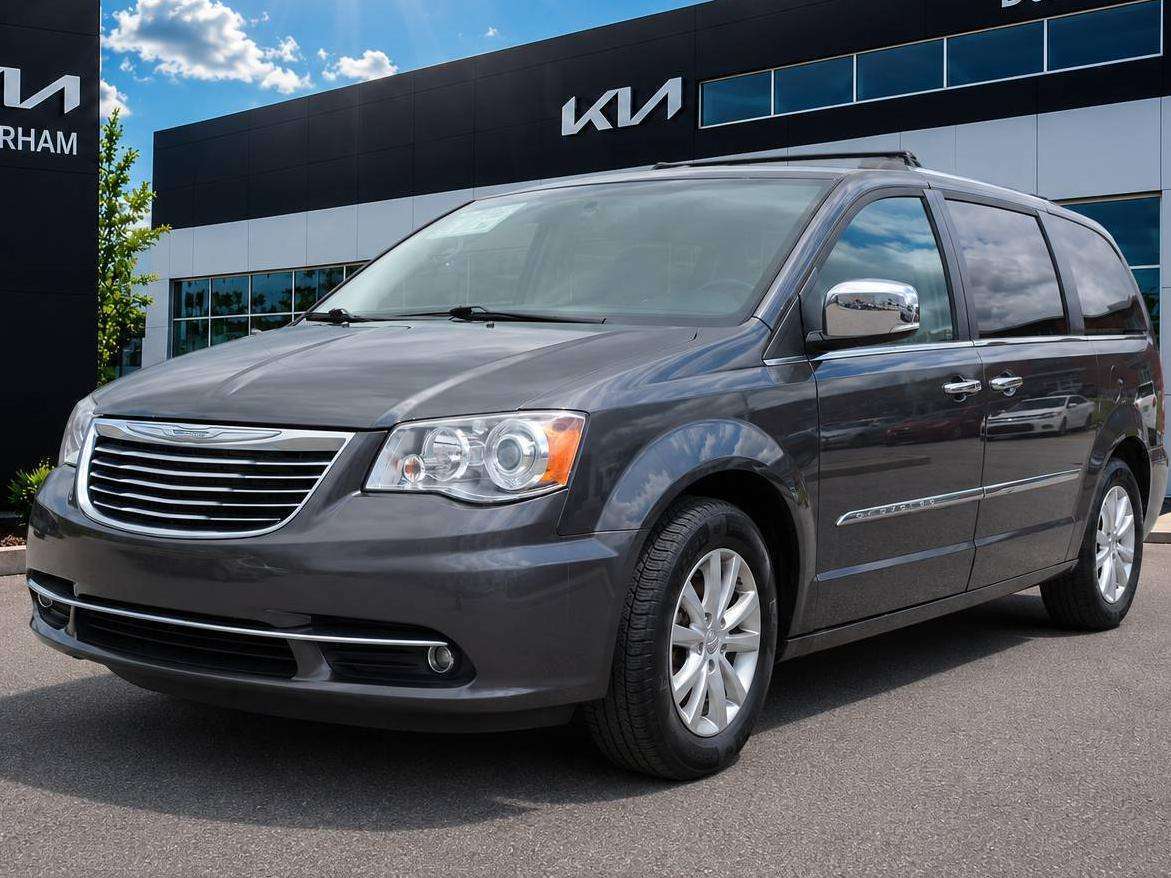 2016 Chrysler Town & Country Limited Platinum FWD