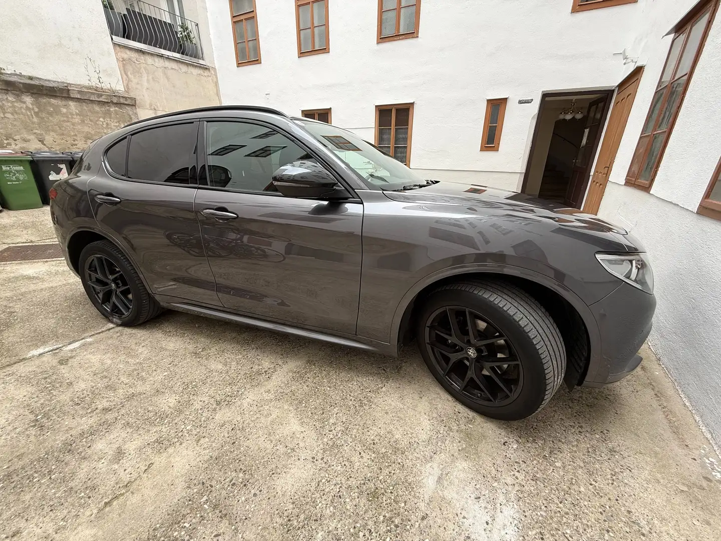 Alfa Romeo Stelvio Stelvio Veloce TI 2,0 16V 280 AT8 Q4 Veloce TI Grau - 2