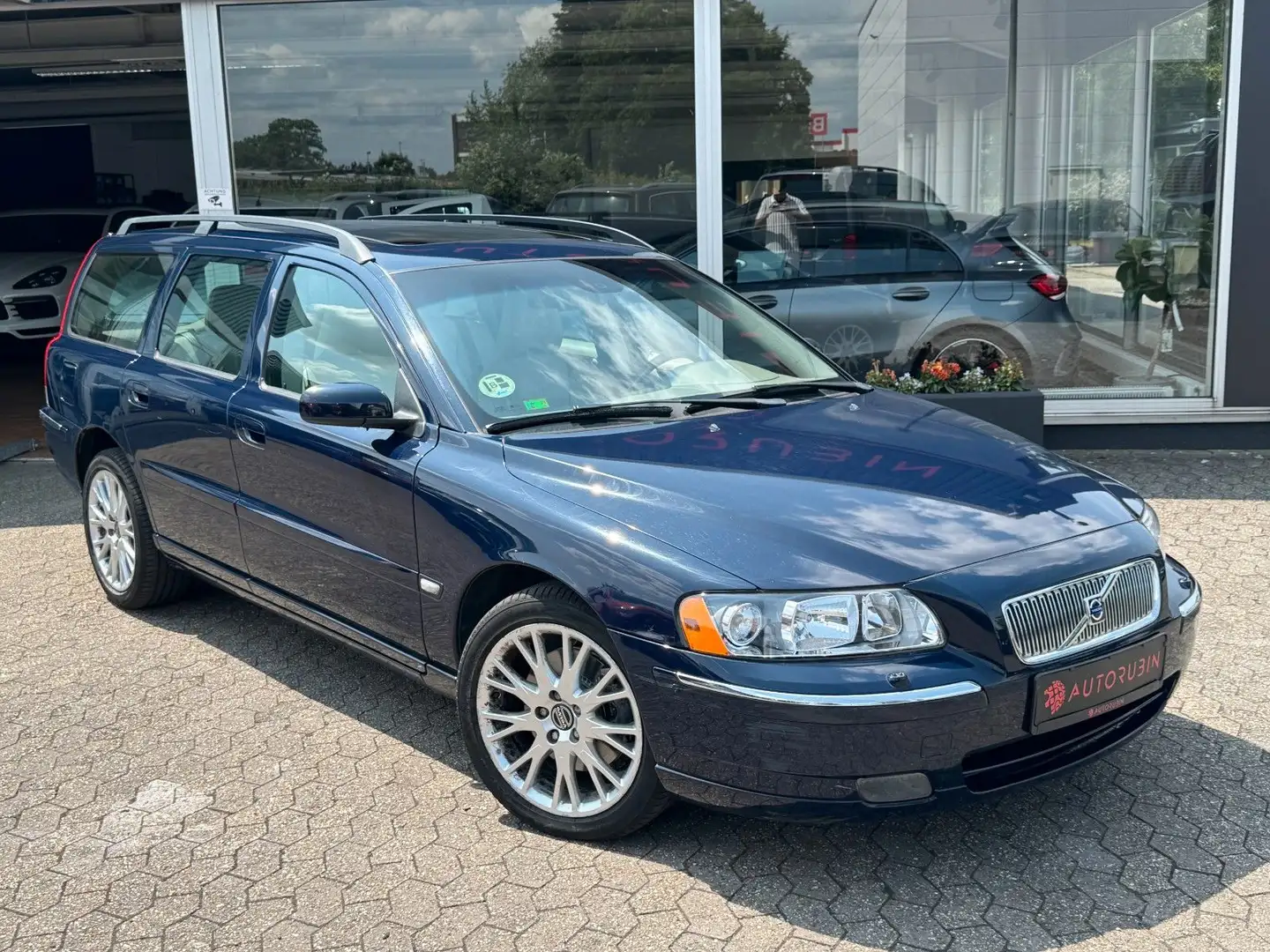 Volvo V70 Kombi 2.5 T Summum MEMORY/LEDER/AUTO/DSTC Azul - 2