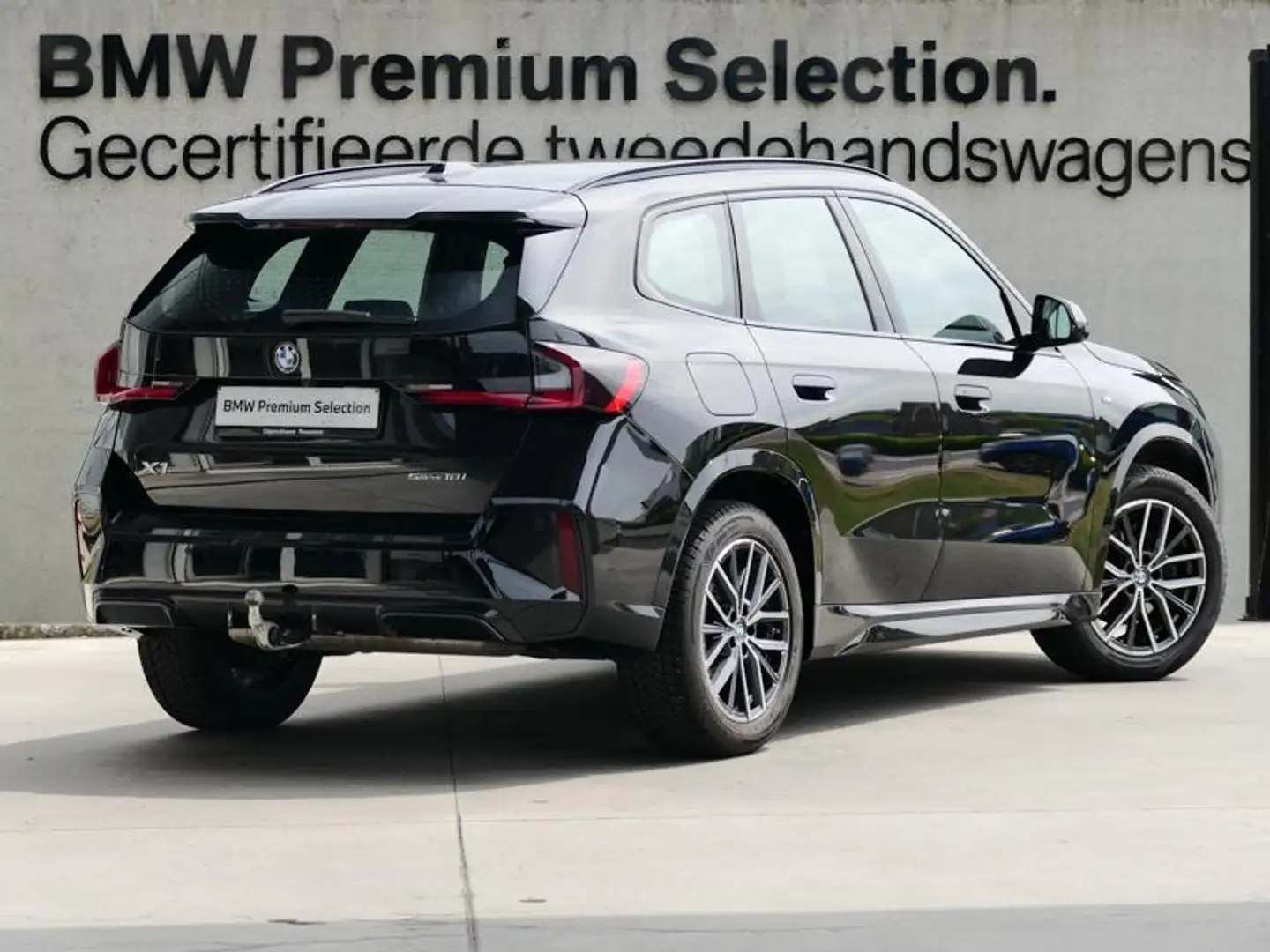 BMW X1 sDrive18iA M Sport | TOWB | Noir - 2