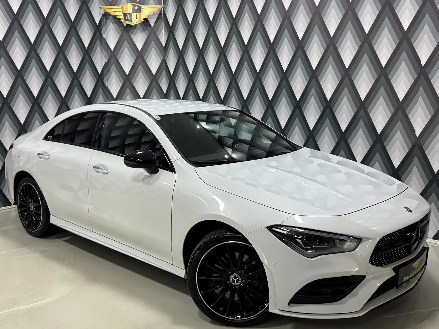Mercedes-Benz CLA 250 e PHEV // AMG-LINE // NIGHT-PAKET // MULTIBEAM // Weiß - 1
