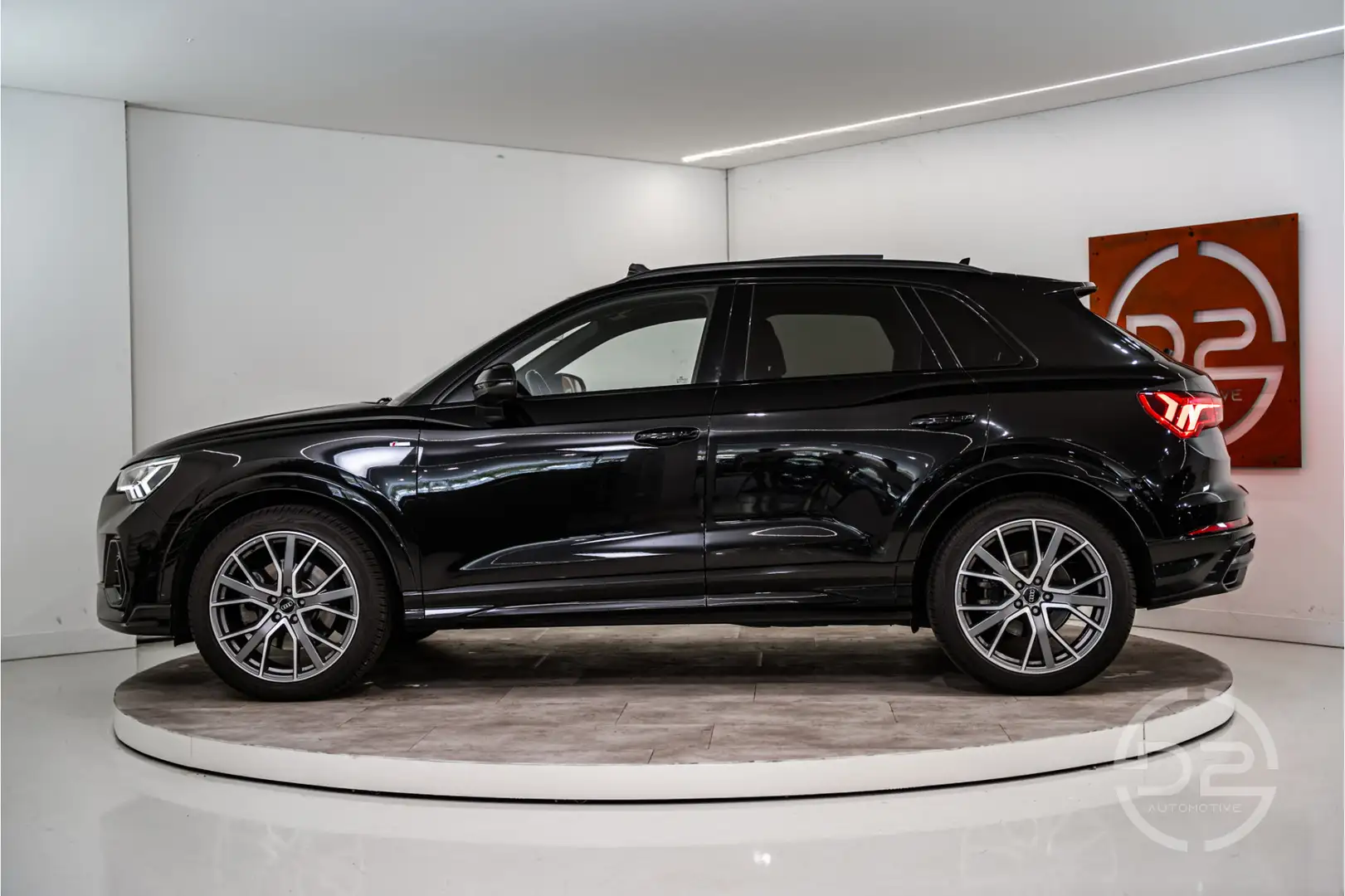 Audi Q3 40 TFSI Quattro 2x S-Line 191 PK | Pano | Virtual Zwart - 2