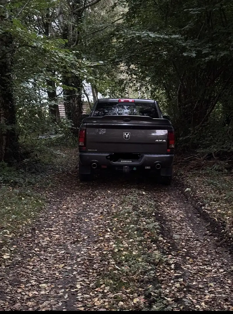Dodge RAM 1500 SPORT 5.7l HEMI V8 Brun - 2