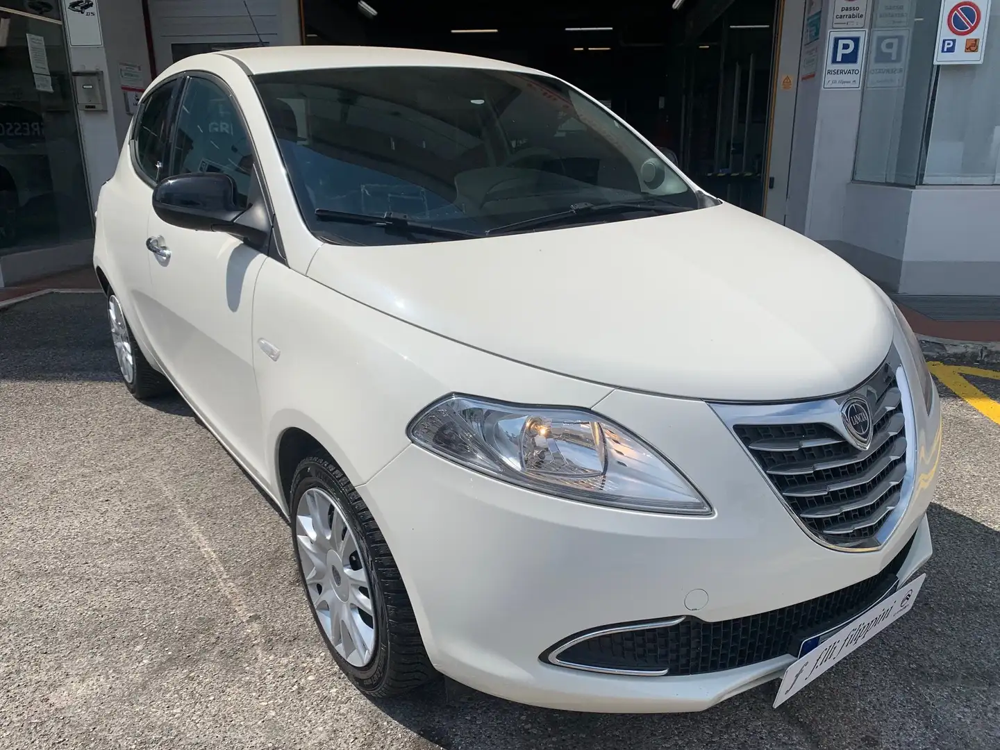 Lancia Ypsilon Ypsilon III 2011 1.2 8v Gold c/CL 69cv E6 Bianco - 2