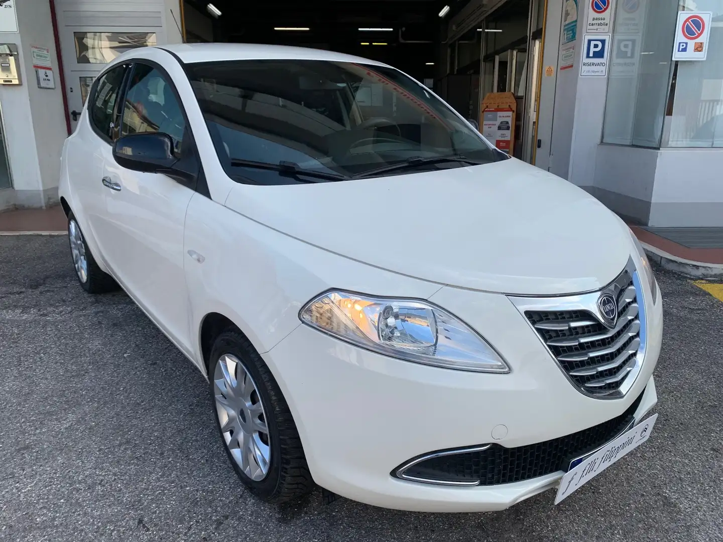 Lancia Ypsilon 1.2 8v Gold 69cv E6 *PREZZO VERO* Bianco - 2