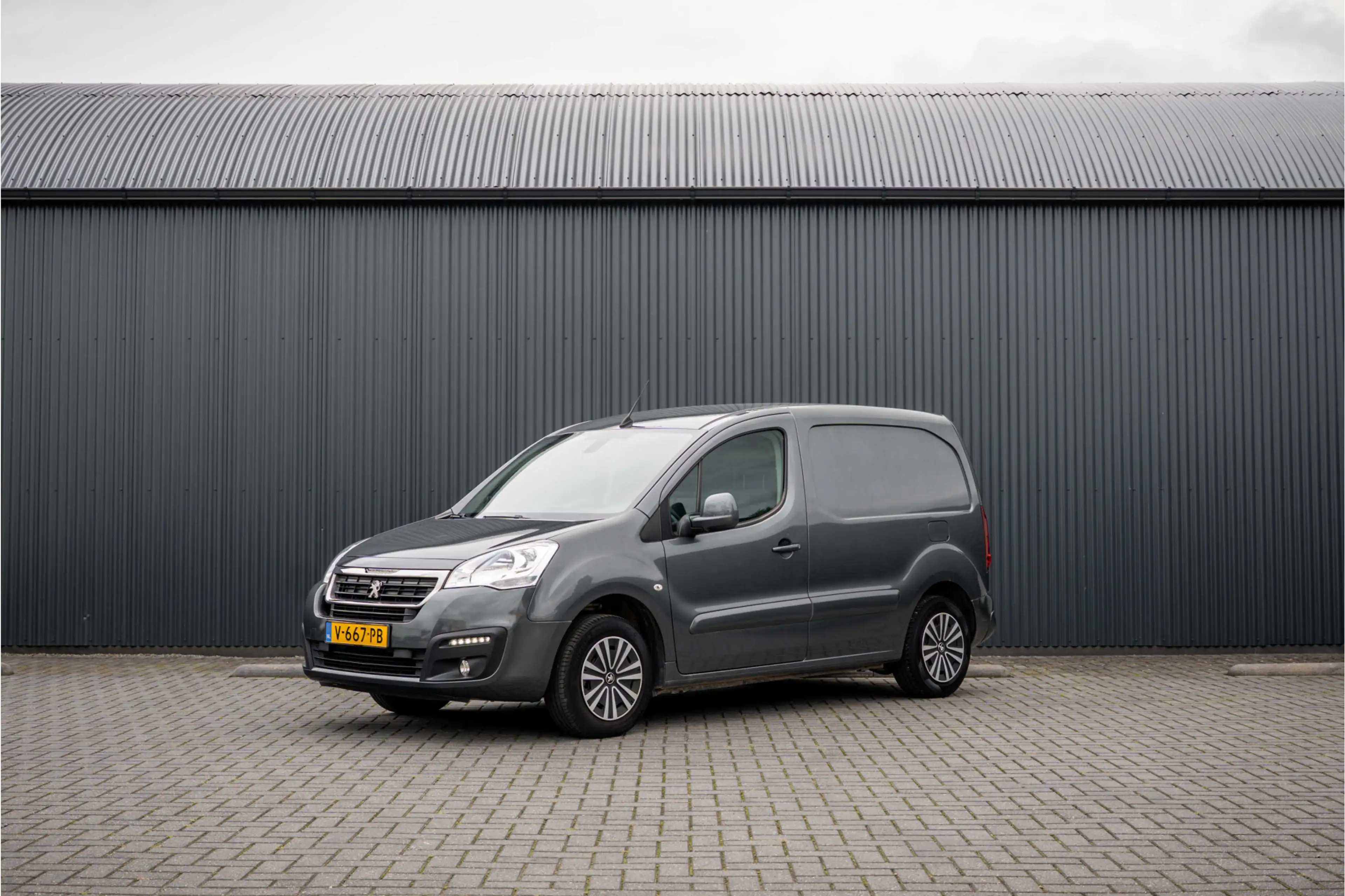 Peugeot Partner | 3-Zits | Cruise | Navi | Airco