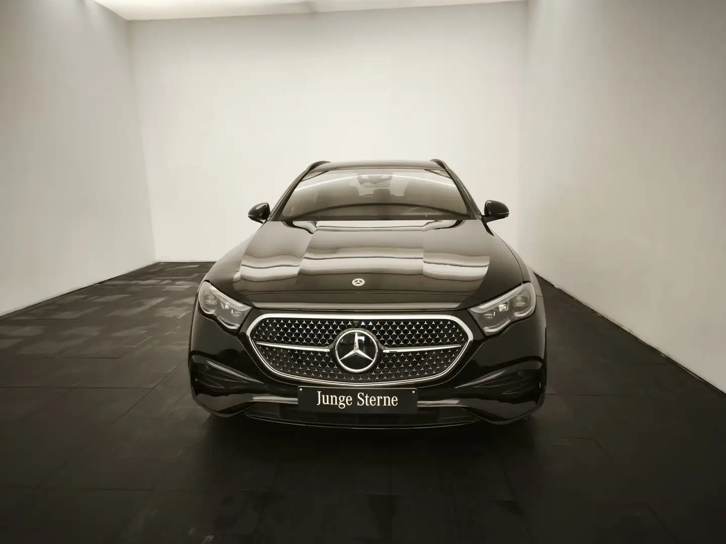 Mercedes-Benz E 300 E 300 T de 4M AMG Superscreen Airmatic Sitzklima Schwarz - 2
