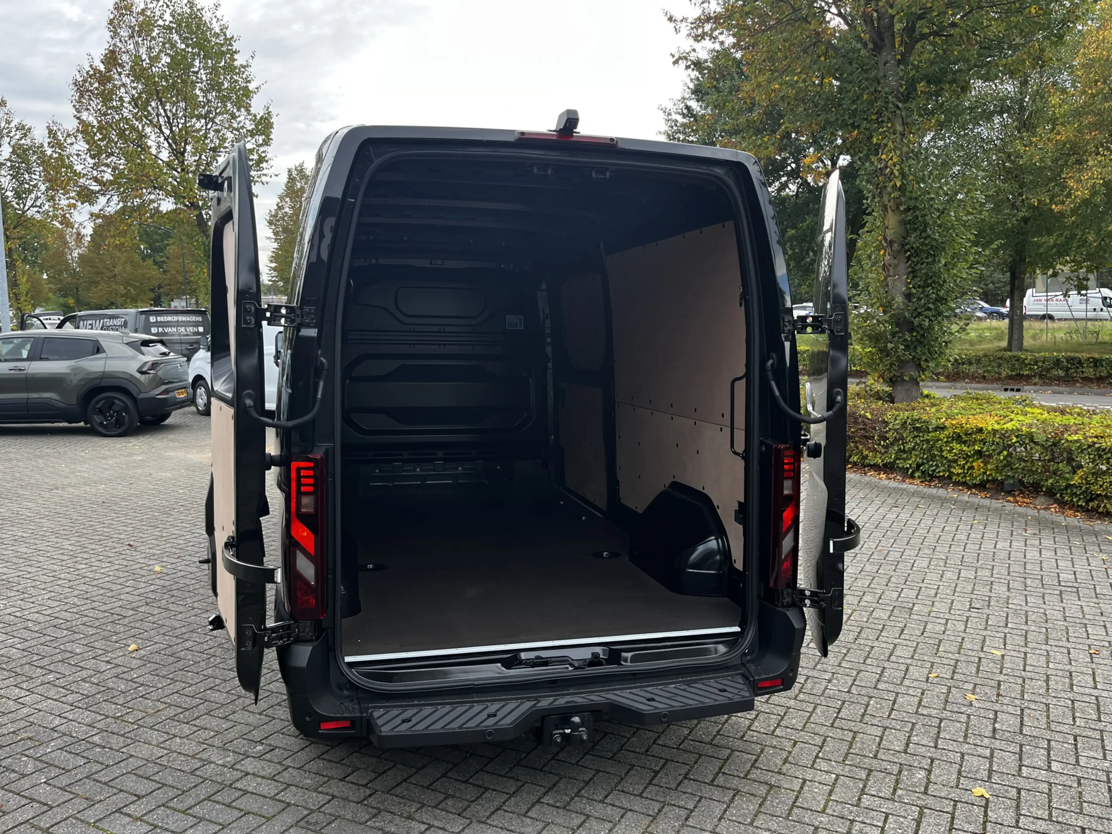 Renault Master E-Tech T35 L2H2 Advance Long Range 87 kWh 143pk | — photo 9