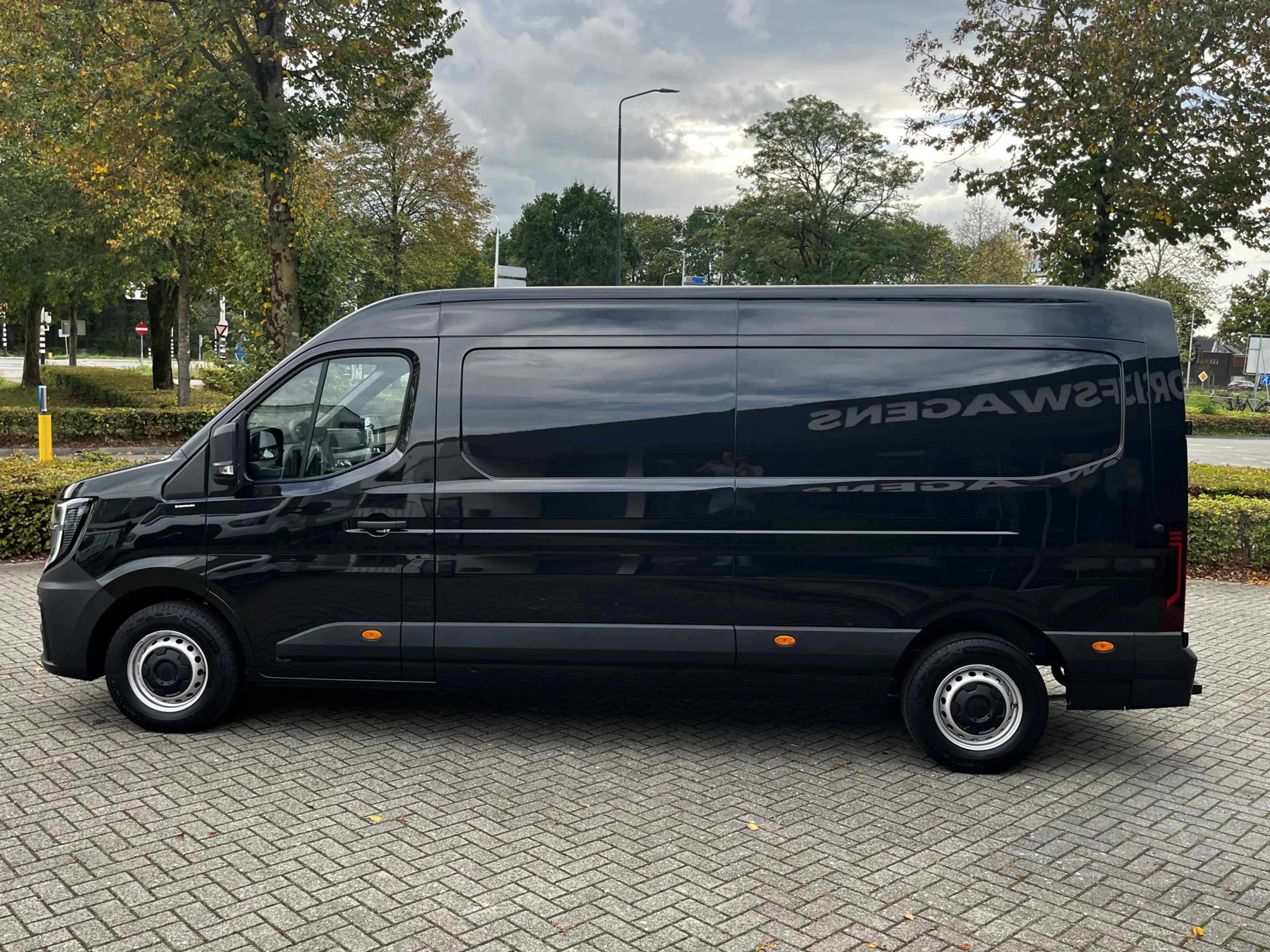 Renault Master E-Tech T35 L2H2 Advance Long Range 87 kWh 143pk | — photo 3