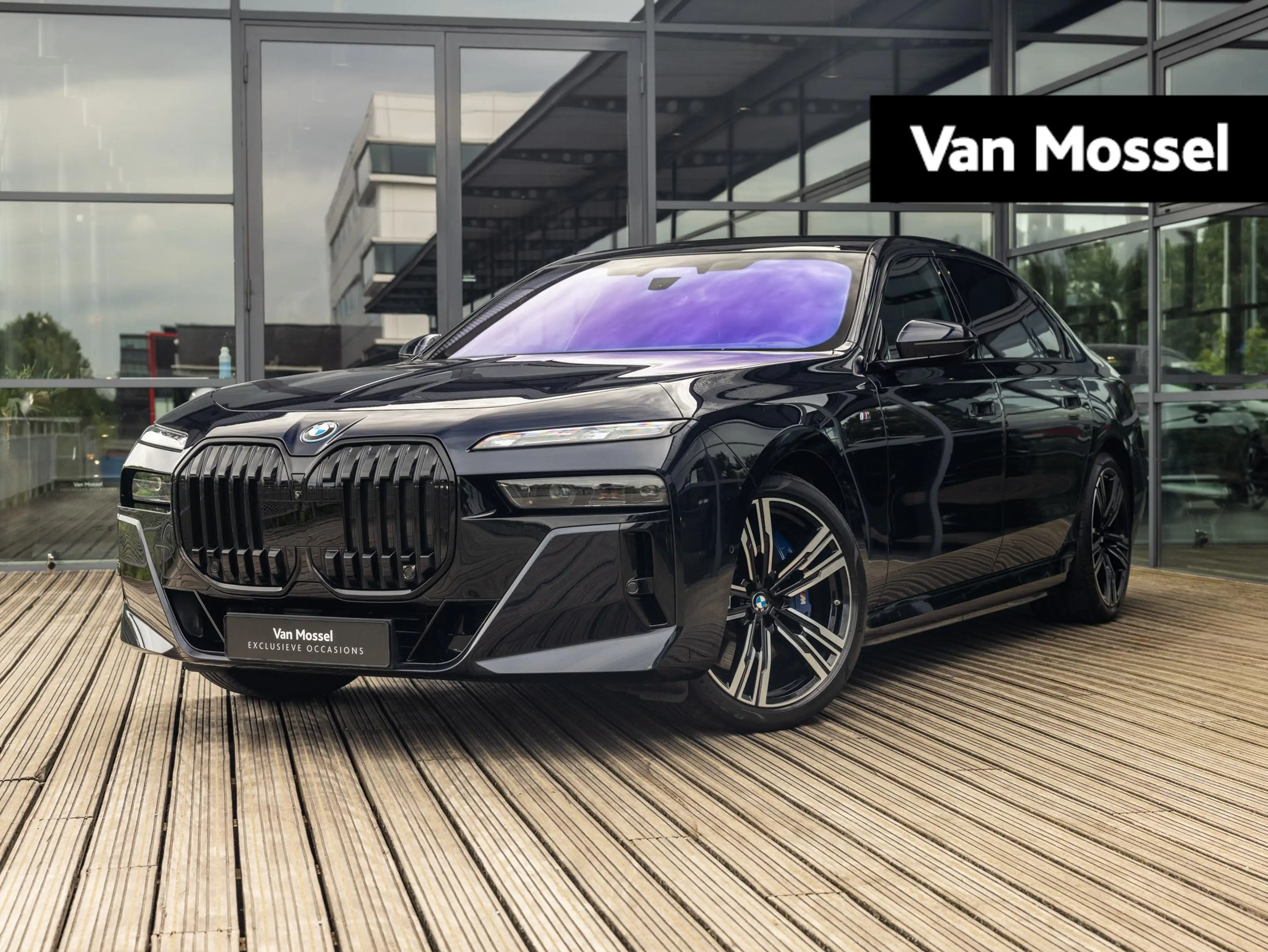 BMW i7 xDrive60 106 kWh | M-SPORT | SKYLOUNGE PANORAMADAK