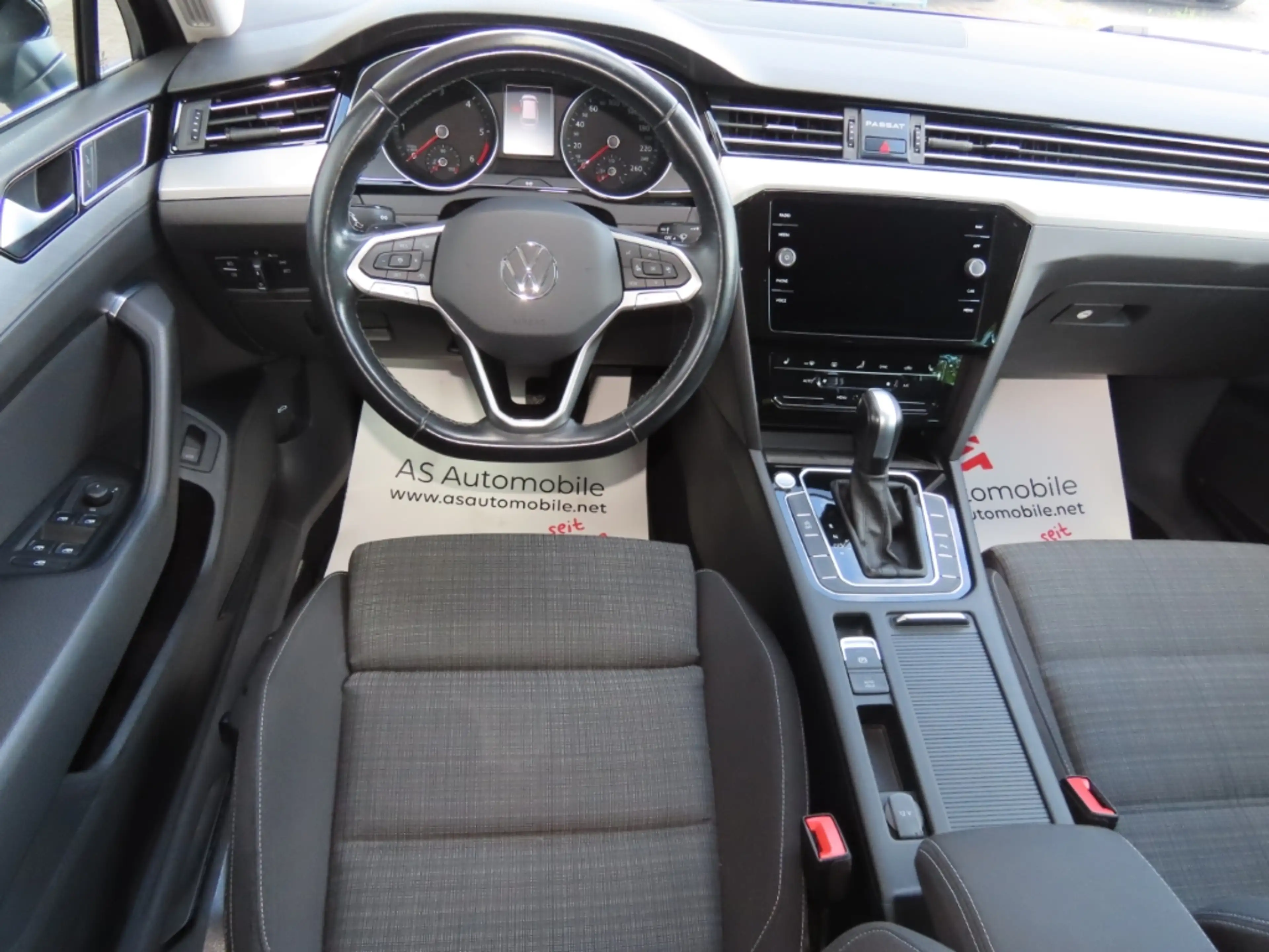 Volkswagen Passat Variant 1.Hd*Navi*ACC*Massage*Kamera*AHK — photo 10