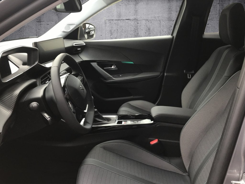 Peugeot 2008 Allure Pack PT 100 — photo 6