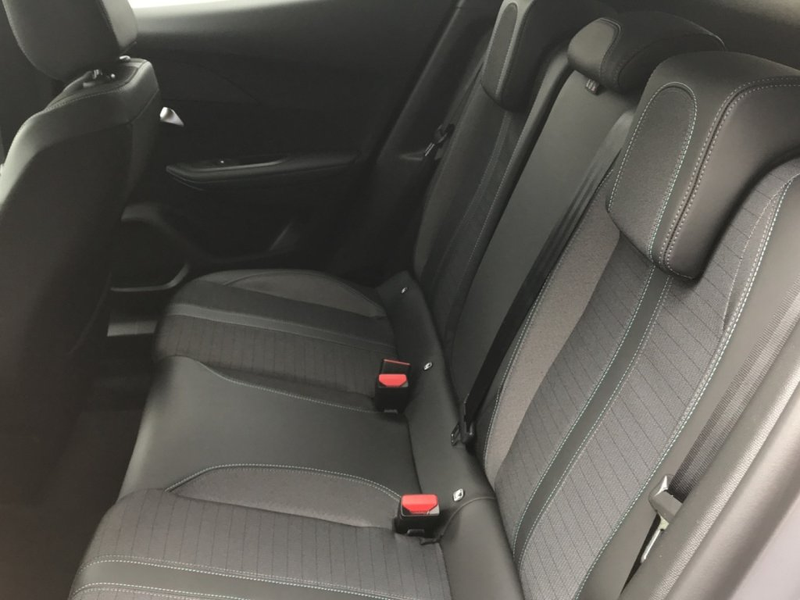 Peugeot 2008 Allure Pack PT 100 — photo 9