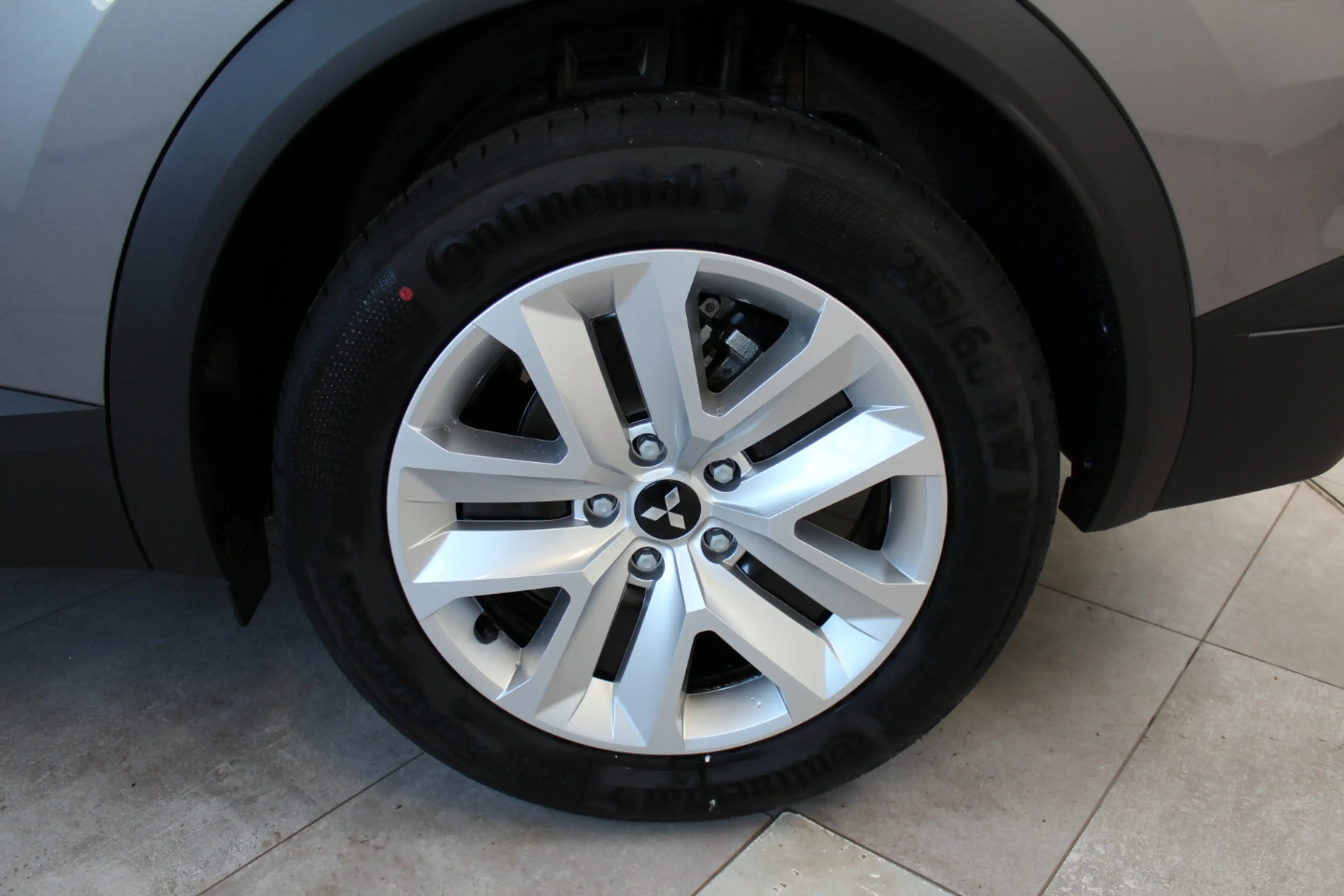 Mitsubishi Grandis Diamant 1.3 T-Benziner 6-Gang — photo 8