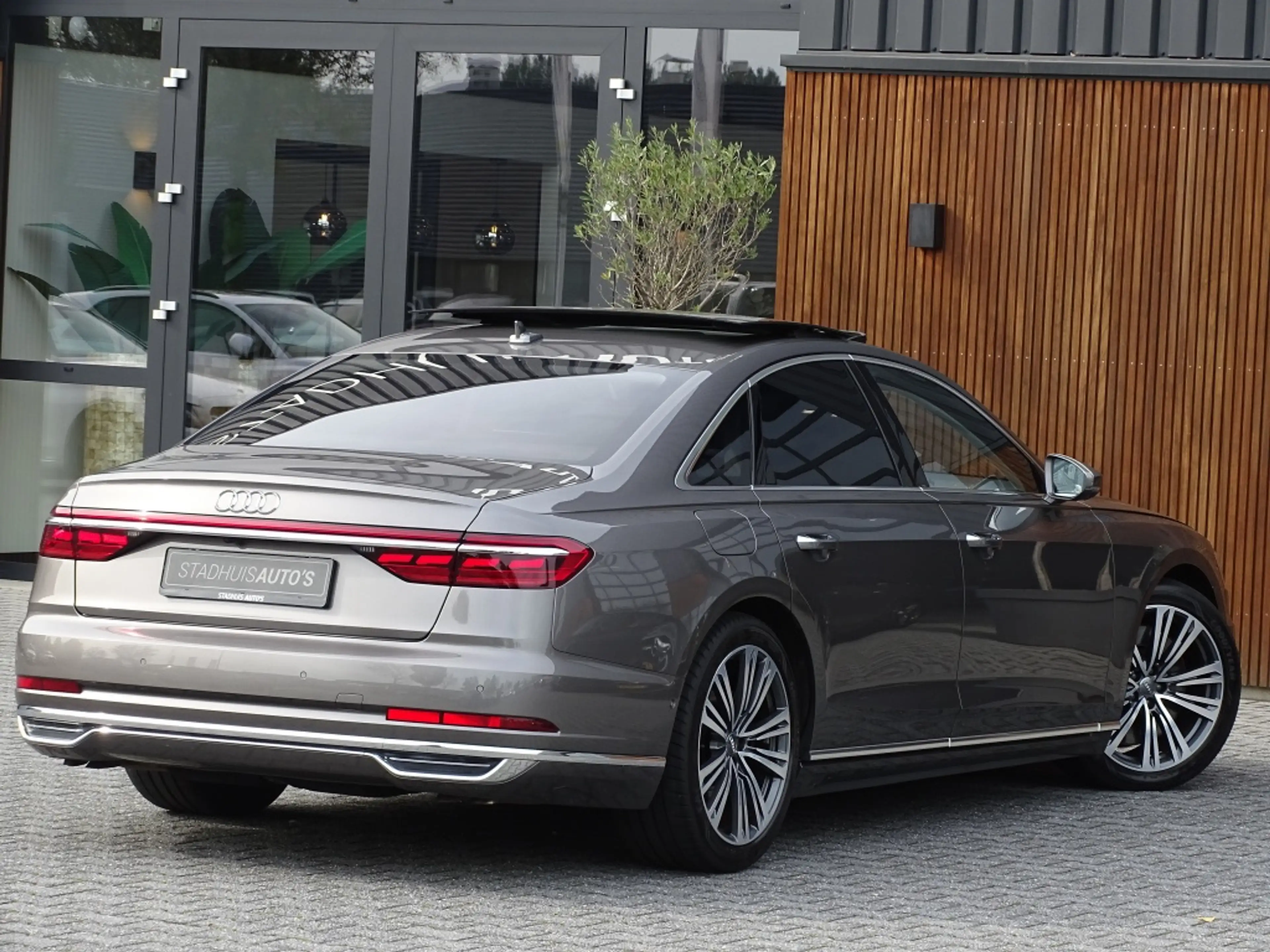 Audi A8 60 TFSie 462PK S-Line / B&O / Alcantara / TV's / S — photo 8