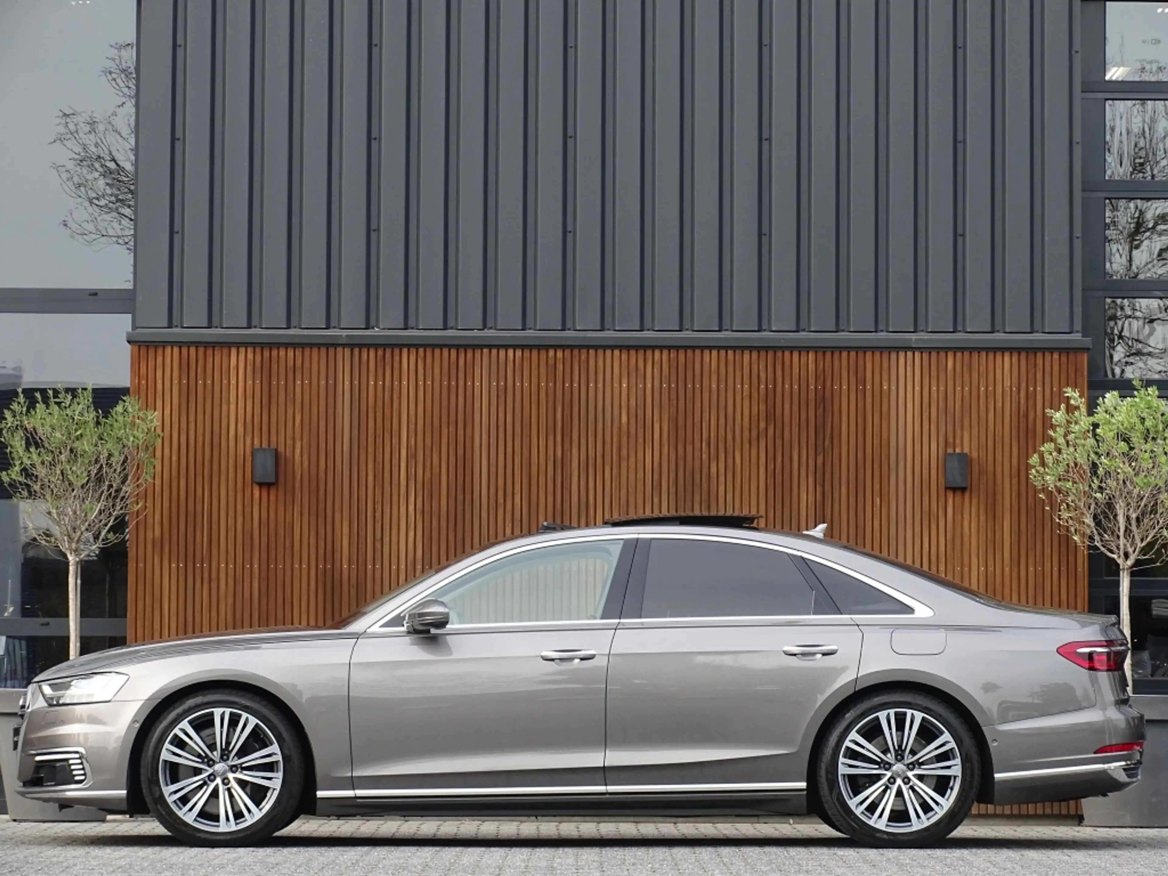 Audi A8 60 TFSie 462PK S-Line / B&O / Alcantara / TV's / S — photo 5