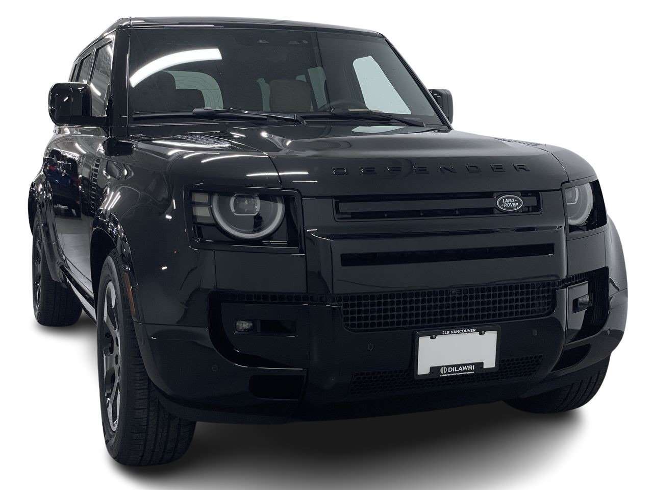 2026 Land Rover Defender 110 X-Dynamic SE INCOMING 4/10-4/20 / alt 2