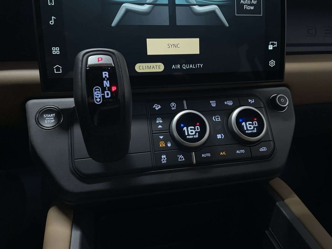 2026 Land Rover Defender 110 X-Dynamic SE INCOMING 4/10-4/20 / thumb 28