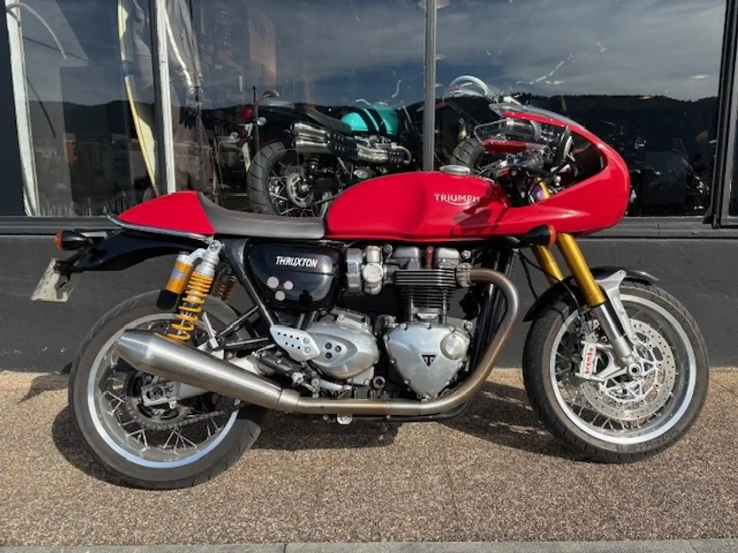 Triumph Thruxton Roşu - 1