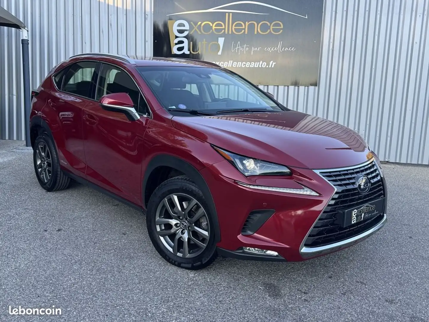 Lexus NX 300h 300H 4WD PACK BUSINESS Rood - 1