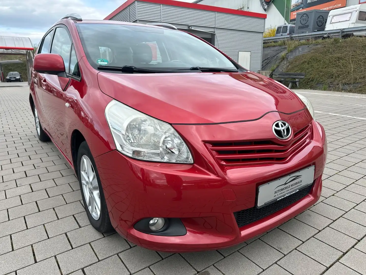 Toyota Verso Executive 2,0 D-4D NAVI*7SITZER*EURO5* Červená - 2