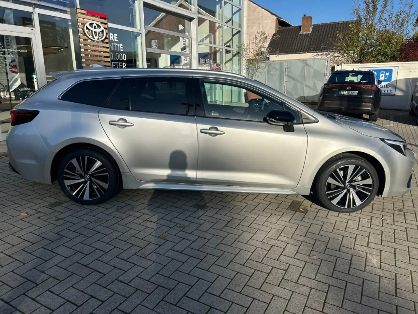 Toyota Corolla 2,0l Hybrid TS Teamplayer ACC Navi El. Heckklappe Silber - 2