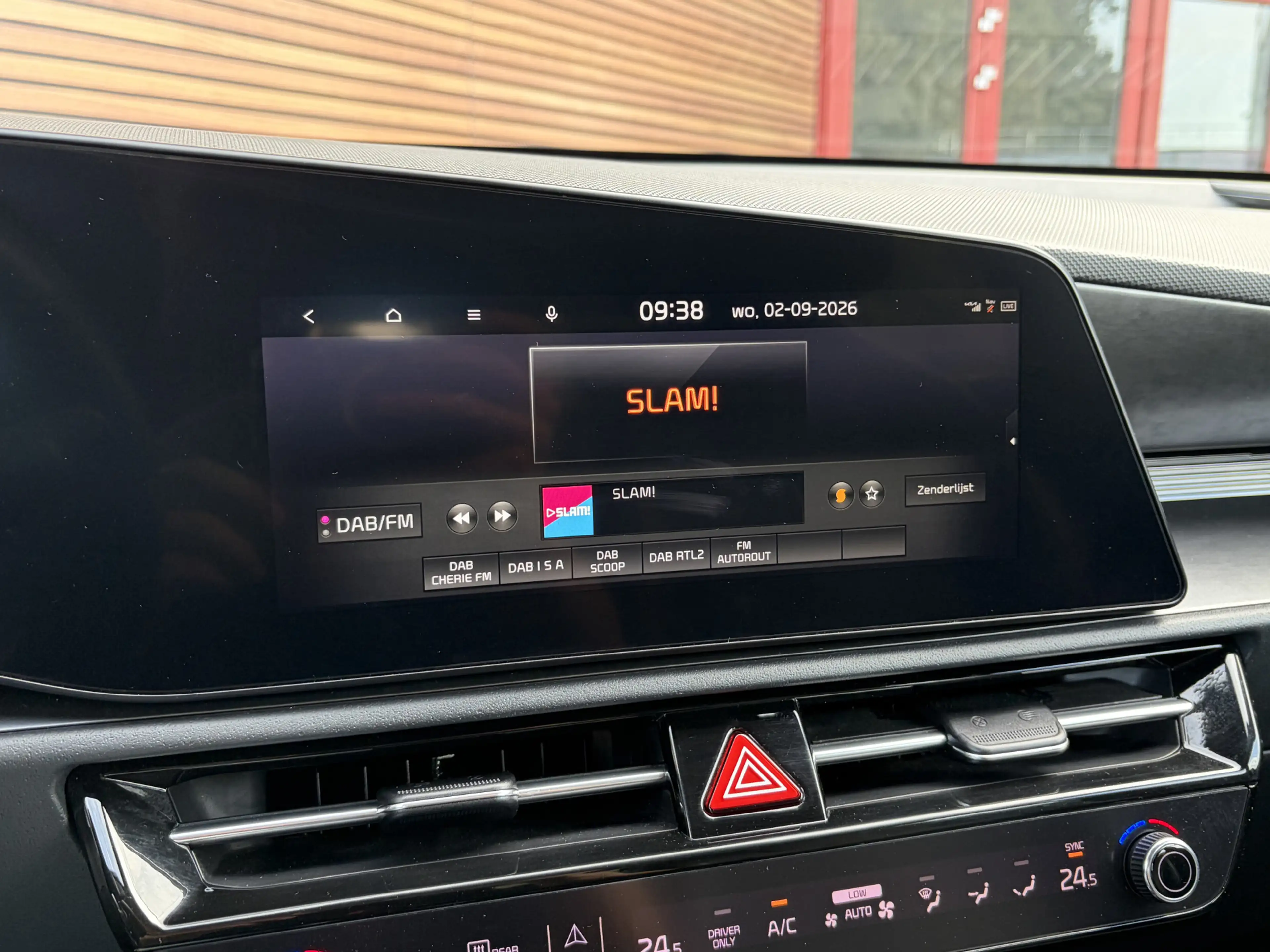Kia e-Niro EV DynamicLine 64.8 kWh Stoel-stuurverwarming / Ca — photo 44