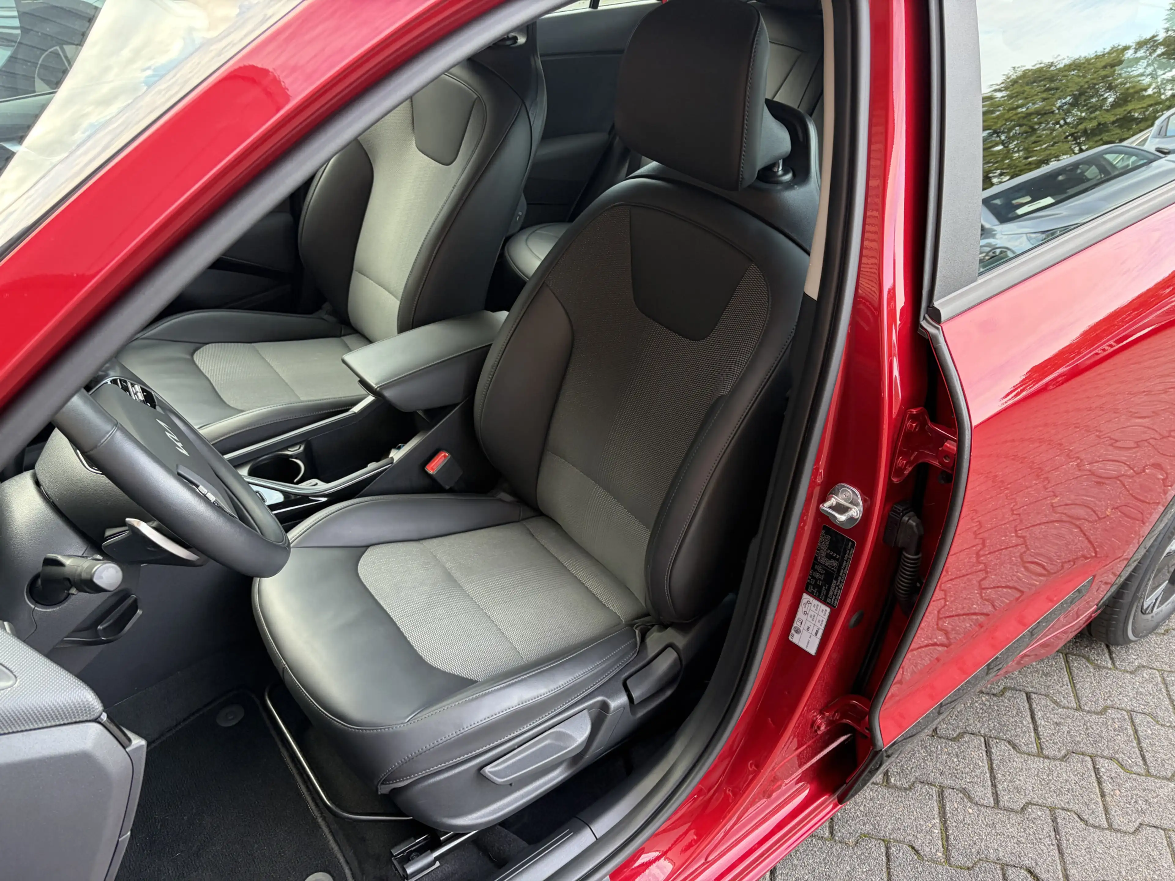 Kia e-Niro EV DynamicLine 64.8 kWh Stoel-stuurverwarming / Ca — photo 49