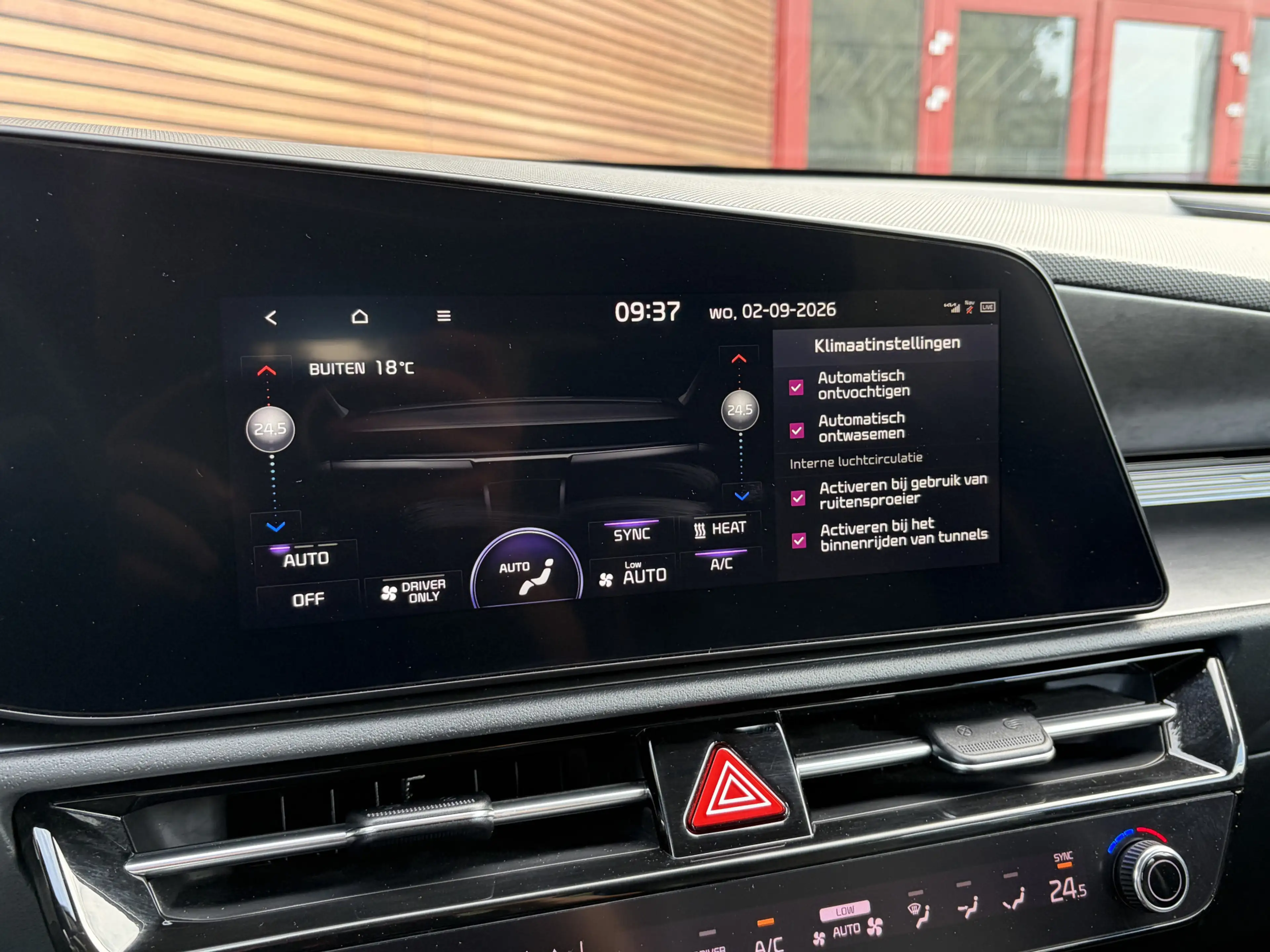 Kia e-Niro EV DynamicLine 64.8 kWh Stoel-stuurverwarming / Ca — photo 42