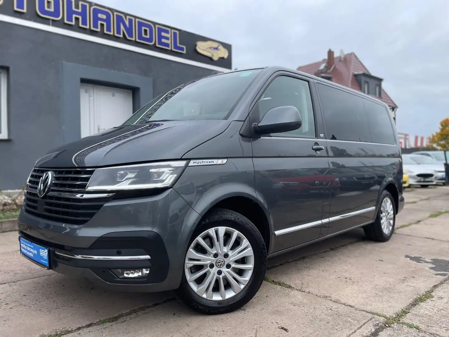 Volkswagen T6 Multivan Grau - 2