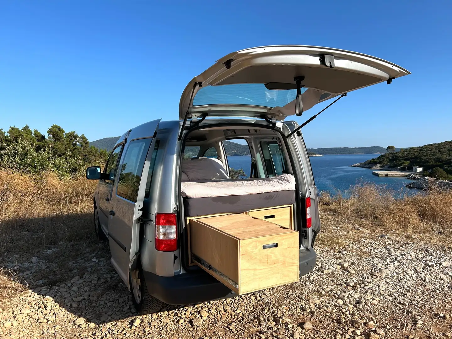 Volkswagen Caddy 1.4 16V LIFE 59KW COMBI Zilver - 1