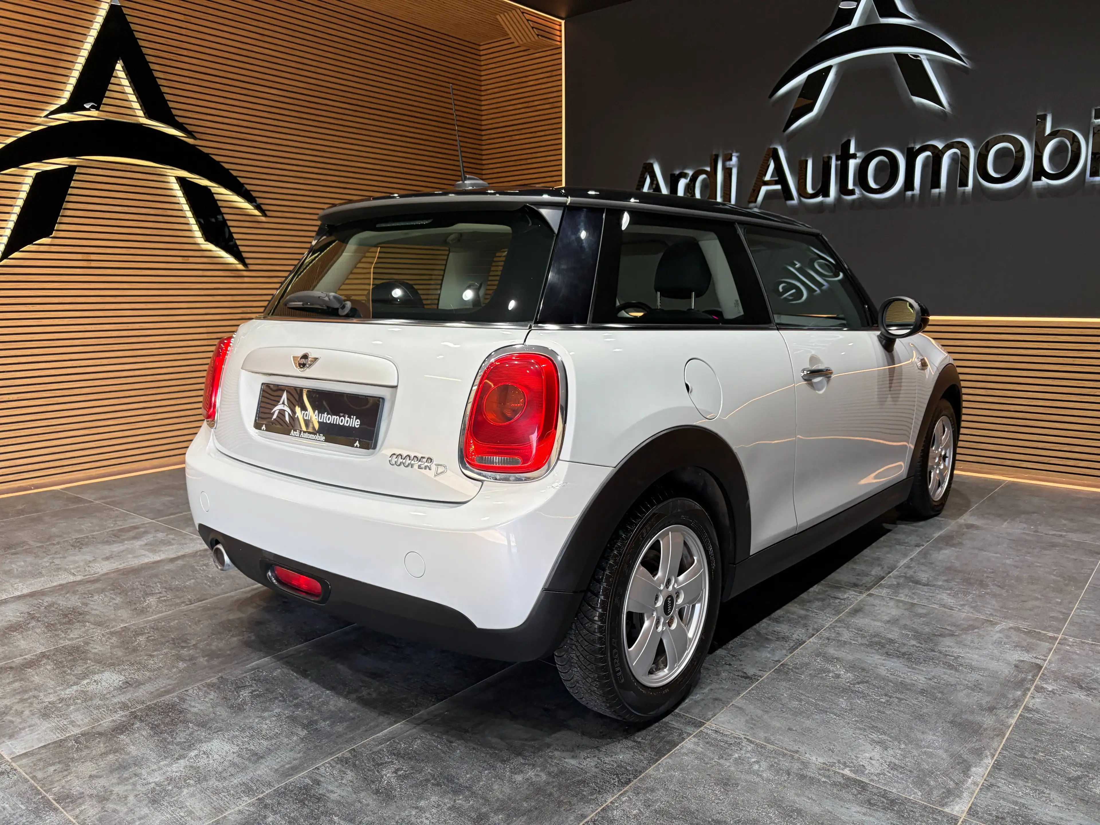 MINI Cooper D 1.5 D *SIEGE CHAUFF*CRUISE CONTROL*GARANTIE* — photo 4