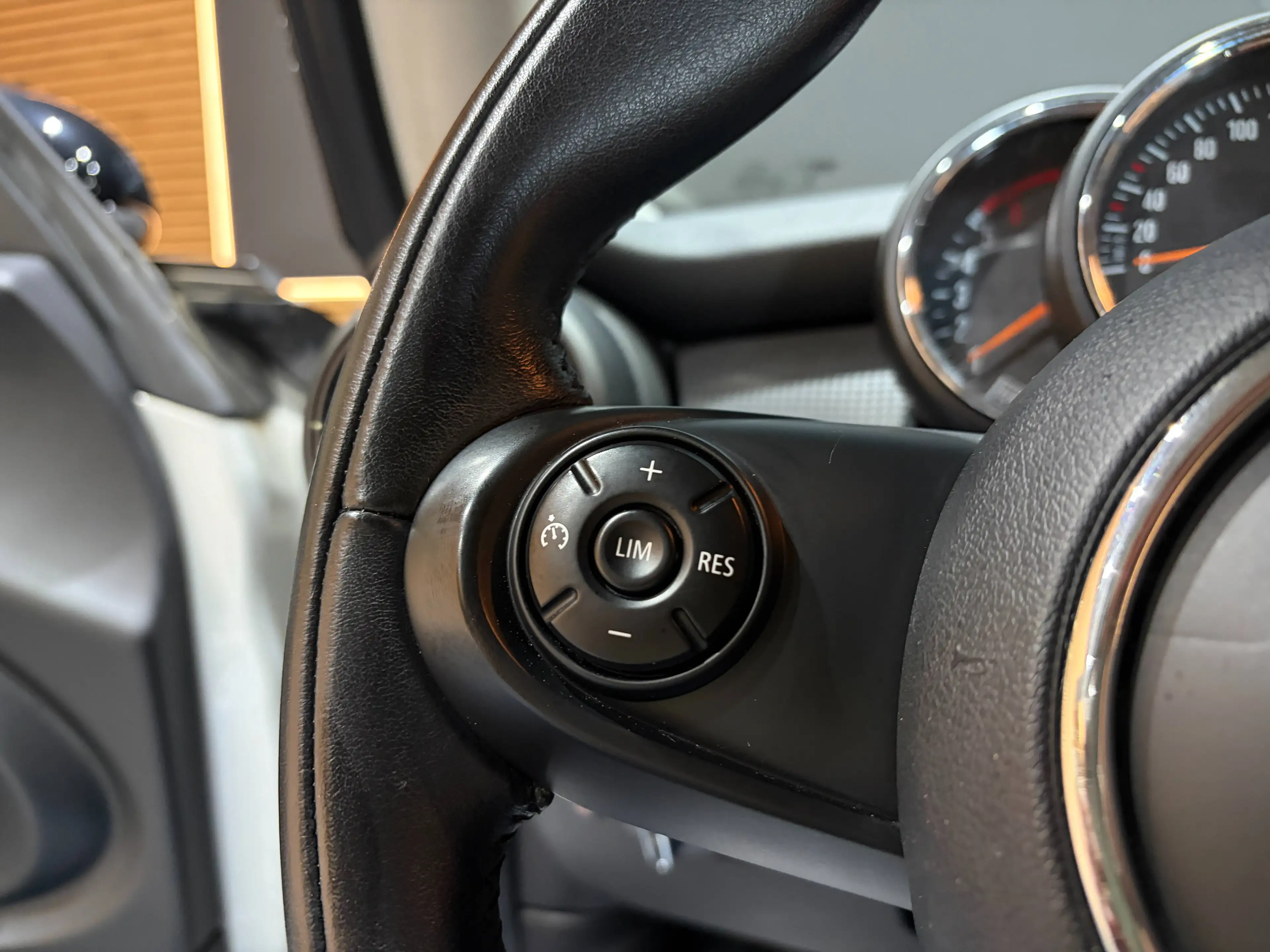 MINI Cooper D 1.5 D *SIEGE CHAUFF*CRUISE CONTROL*GARANTIE* — photo 9