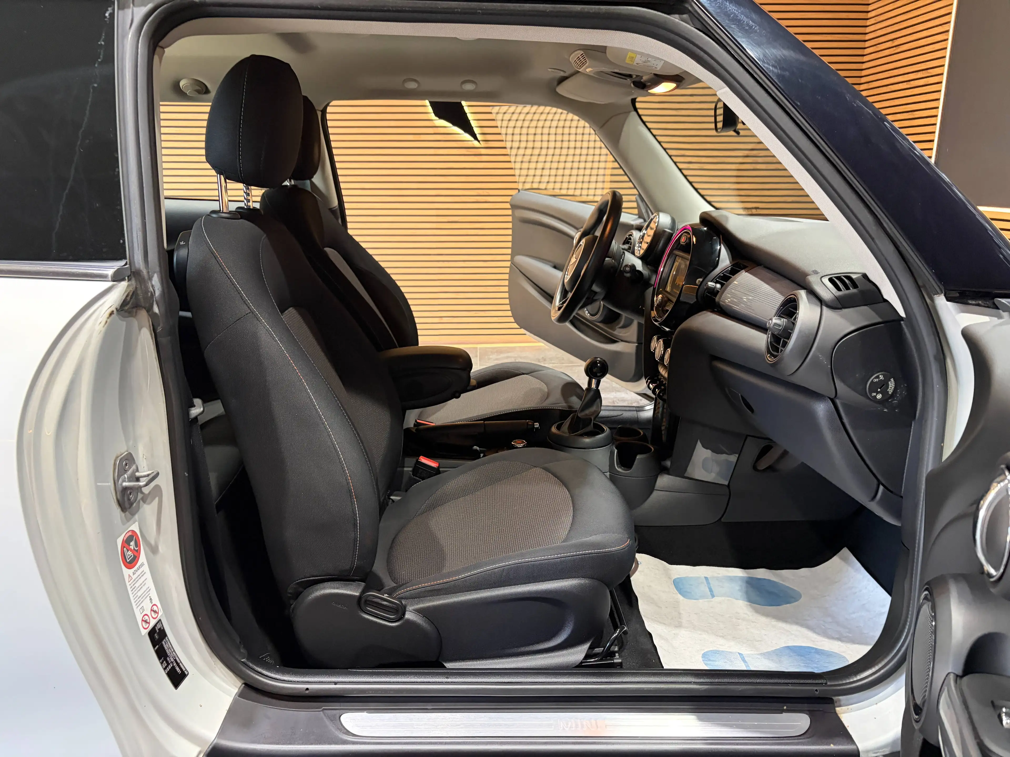 MINI Cooper D 1.5 D *SIEGE CHAUFF*CRUISE CONTROL*GARANTIE* — photo 13