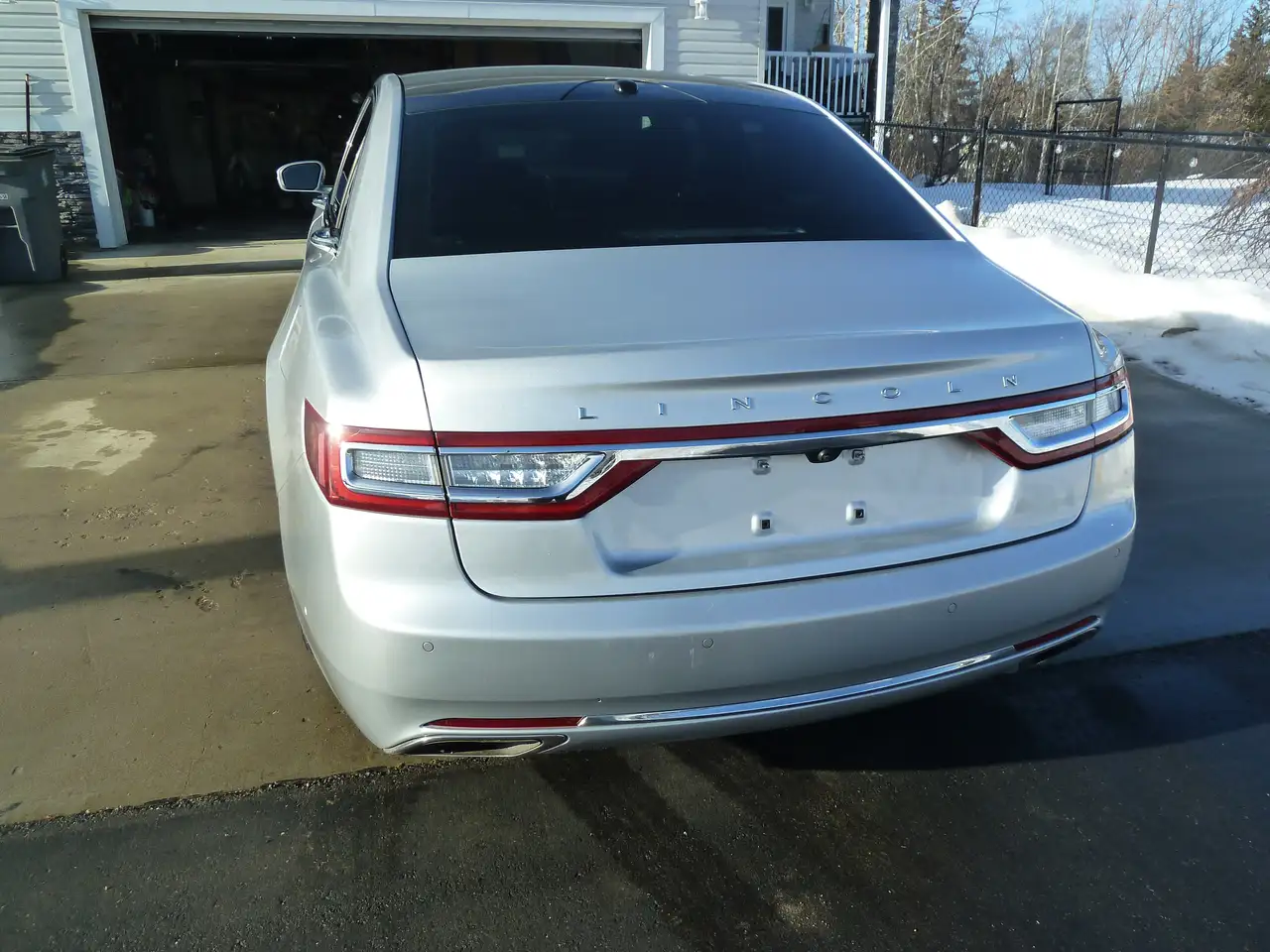 Lincoln Continental снимка Lincoln Continental