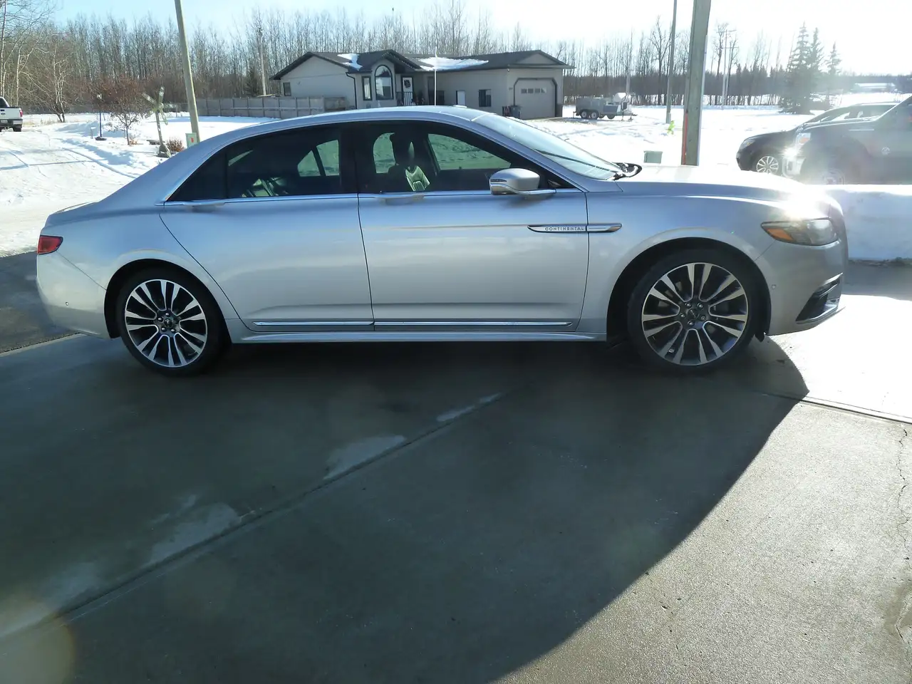 Lincoln Continental снимка Lincoln Continental