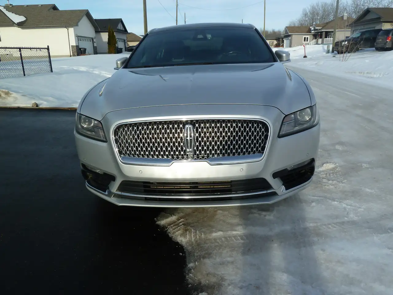 Lincoln Continental снимка Lincoln Continental