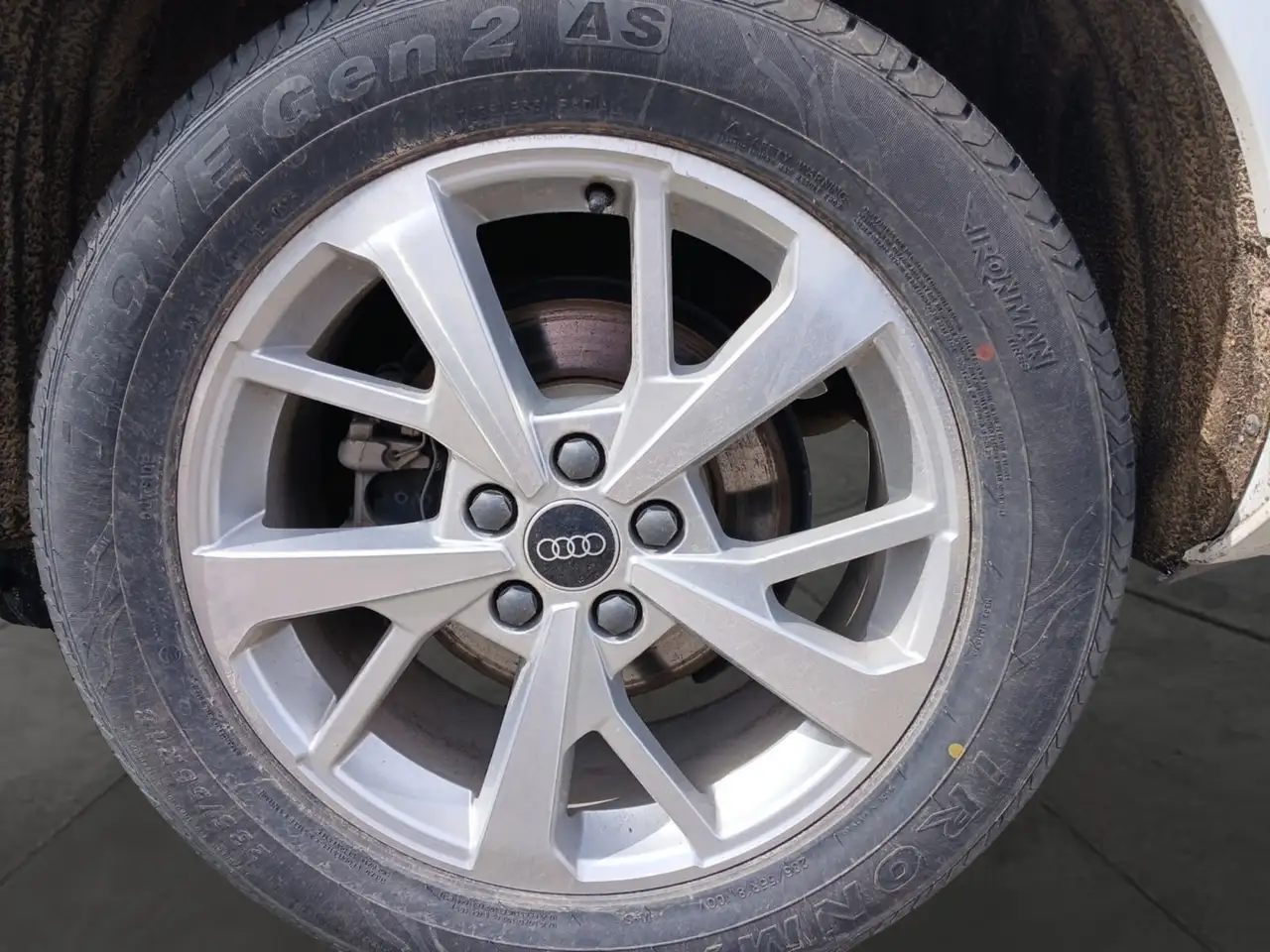 Audi Q3 снимка Audi Q3
