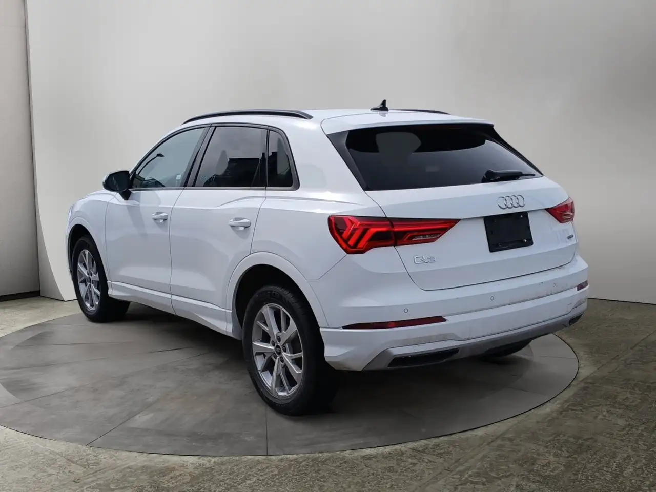 Audi Q3 снимка Audi Q3