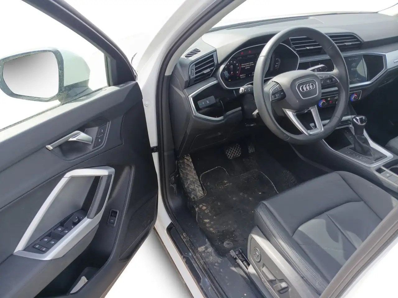 Audi Q3 снимка Audi Q3