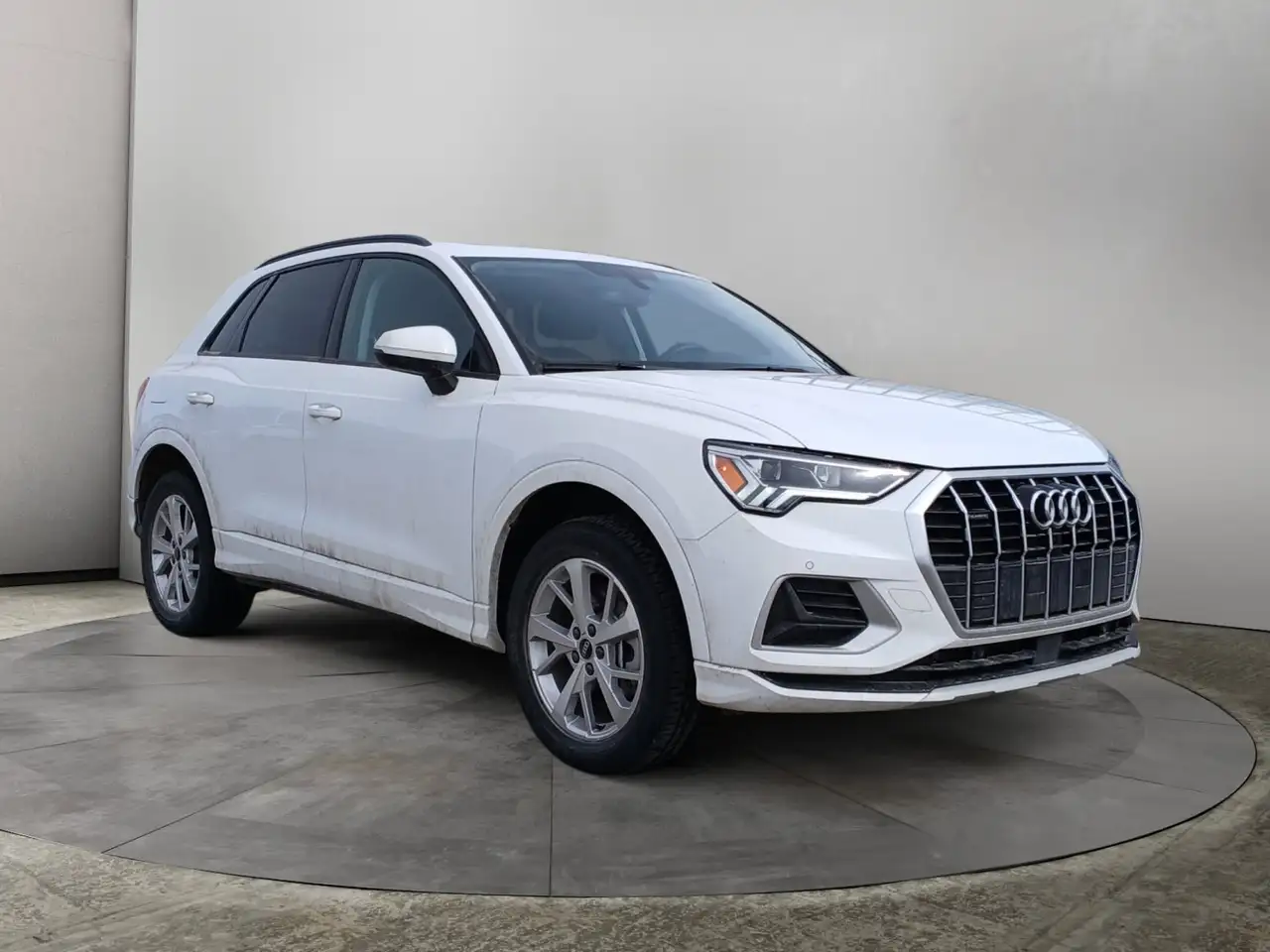 Audi Q3 снимка Audi Q3