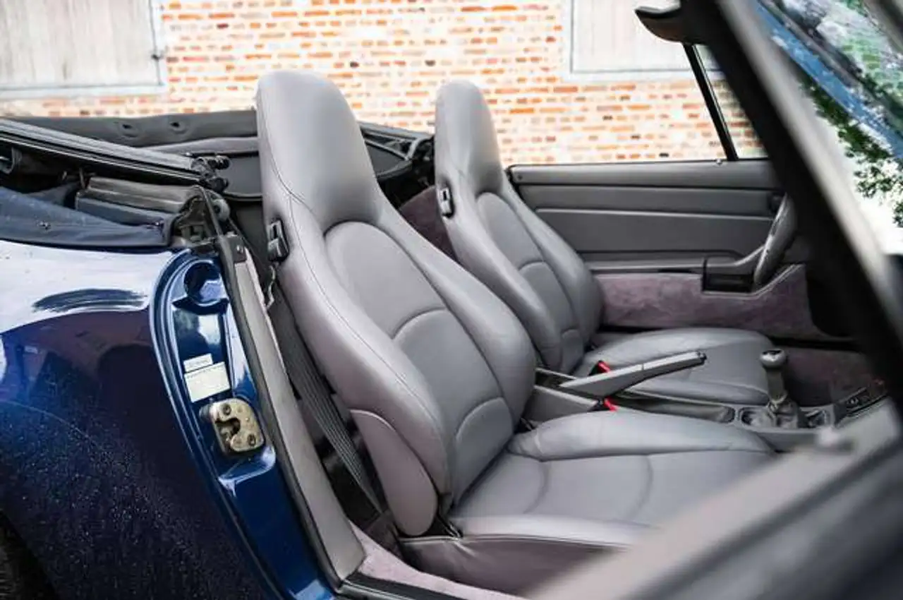 Porsche 993 911 CARRERA CABRIO / TOP CONDITION / HEATED SEATS / MIDNIGHT BLUE / FULL SERVICE, foto 12