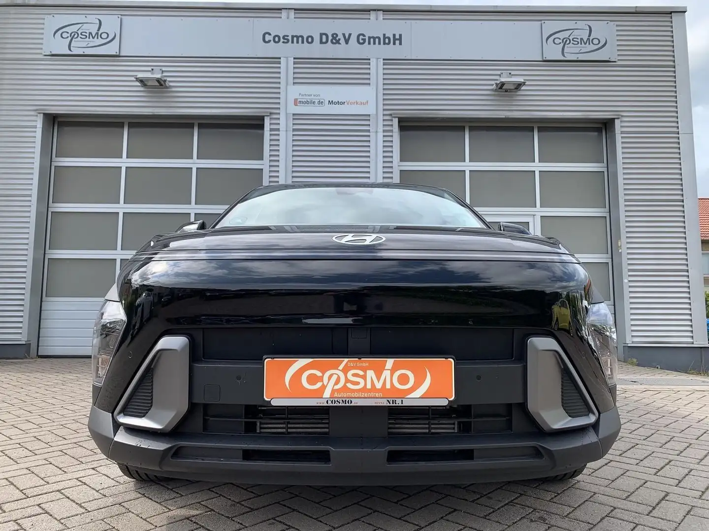 Hyundai KONA 1.0T-GDI Pure NeuesModell Navi+Scheckheft Schwarz - 2