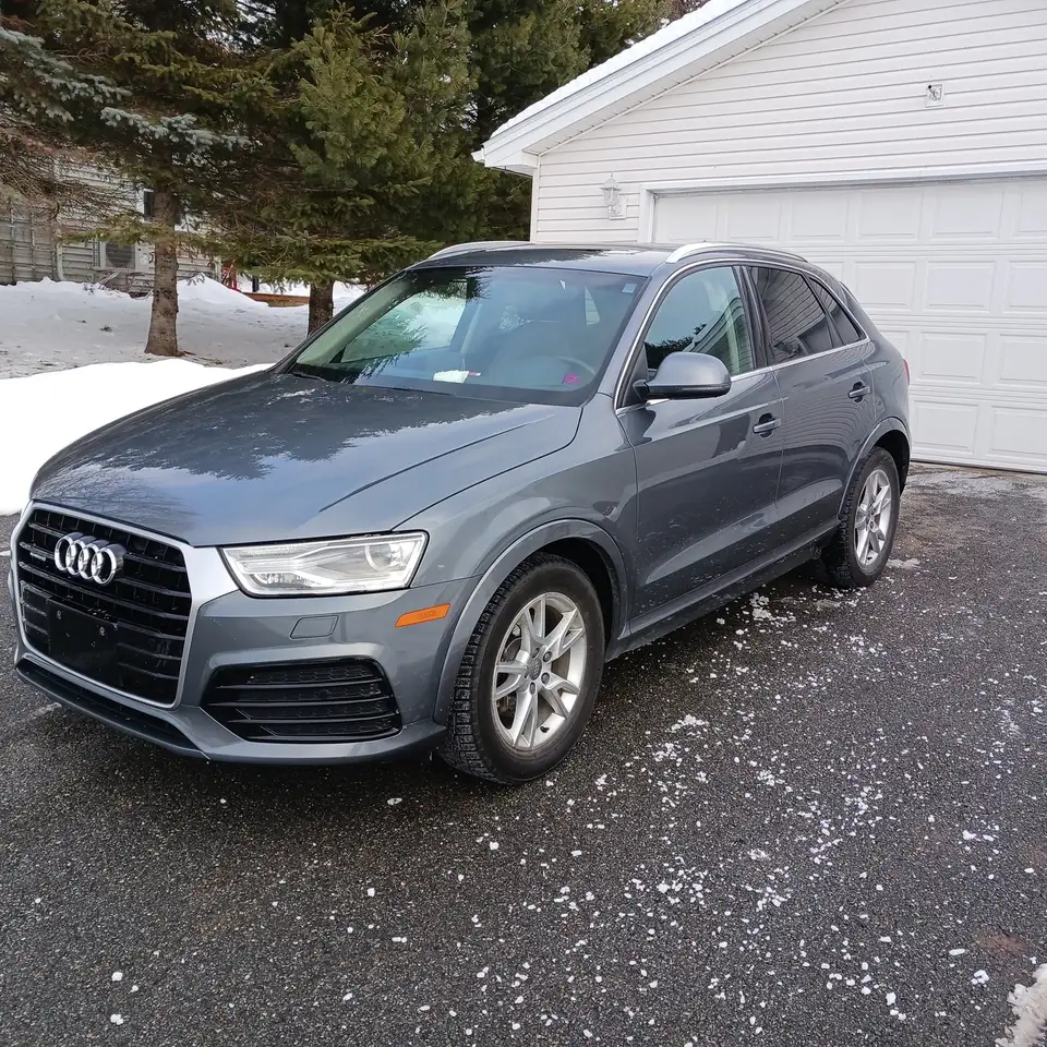 Audi Q3 снимка Audi Q3