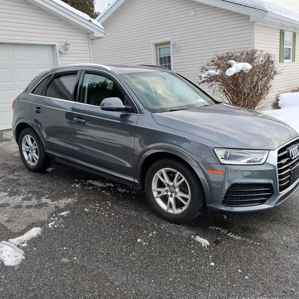 Audi Q3 снимка Audi Q3