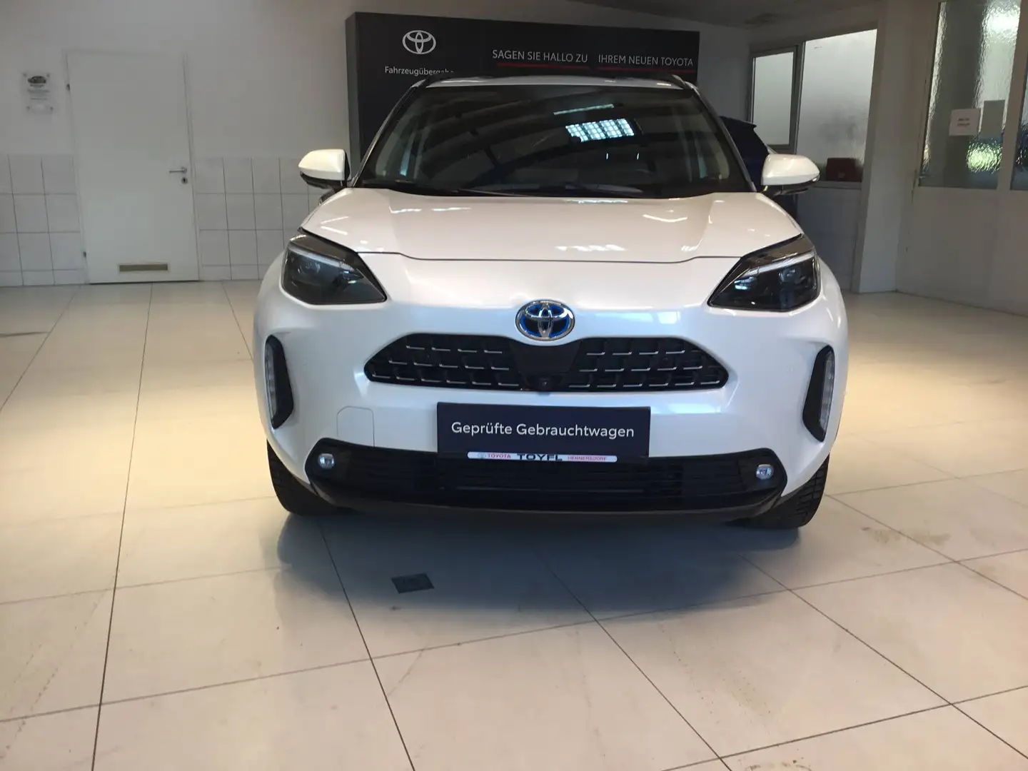 Toyota Yaris Cross Yaris Cross Hybrid Yaris Cross 1,5 VVT-i Hybrid Elegant Aut. Weiß - 2
