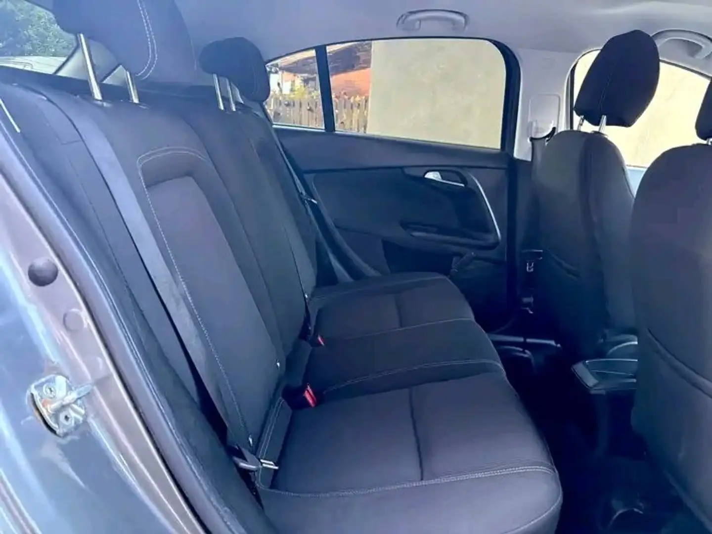 Fiat Tipo Tipo 1.4i Easy Grijs - 1