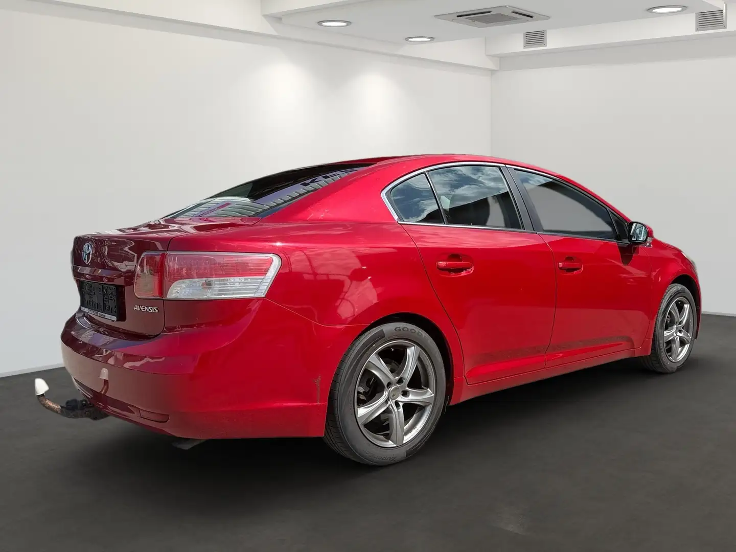 Toyota Avensis Basis Rot - 2